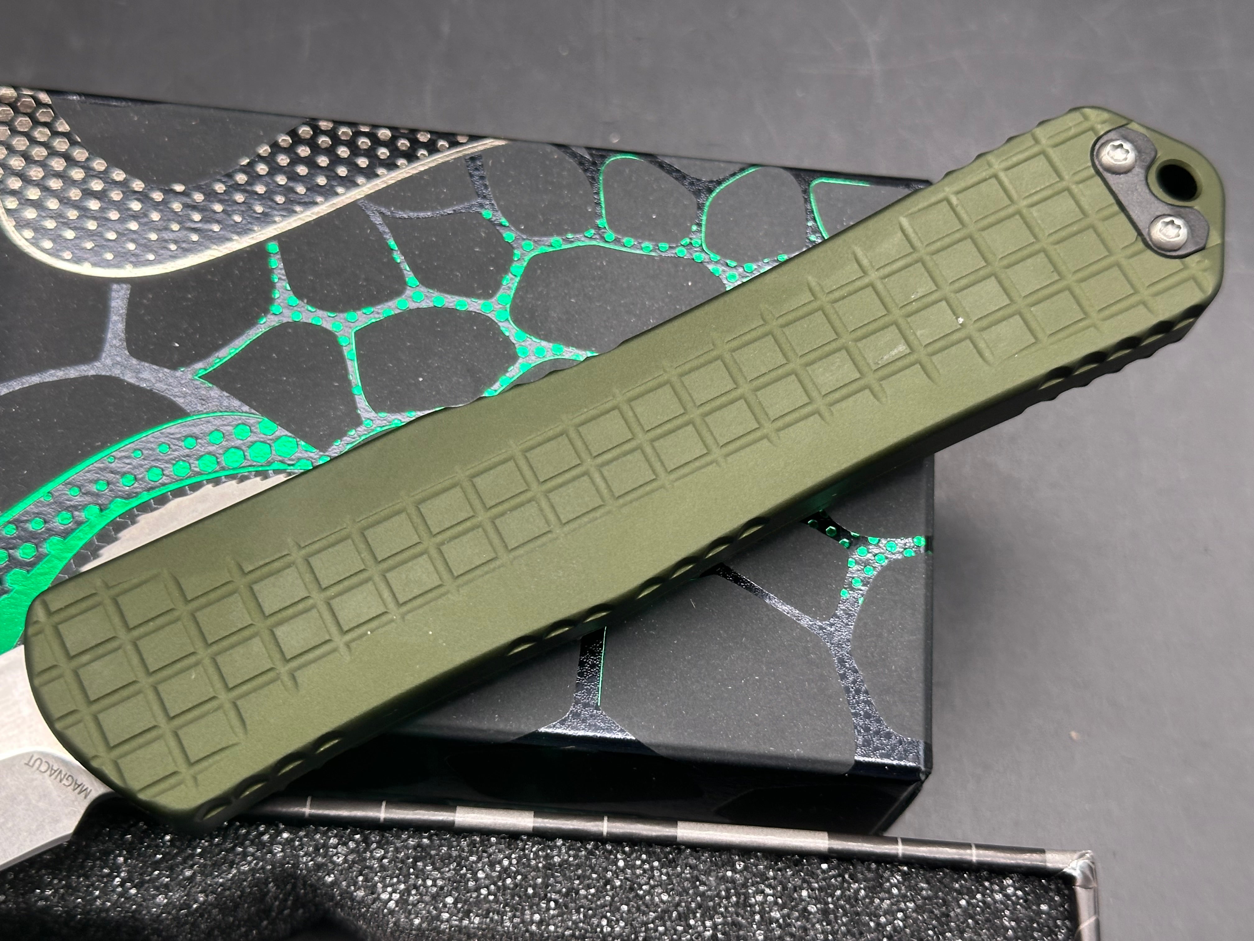 Heretic Manticore X  Green Aluminum/ Magnacut