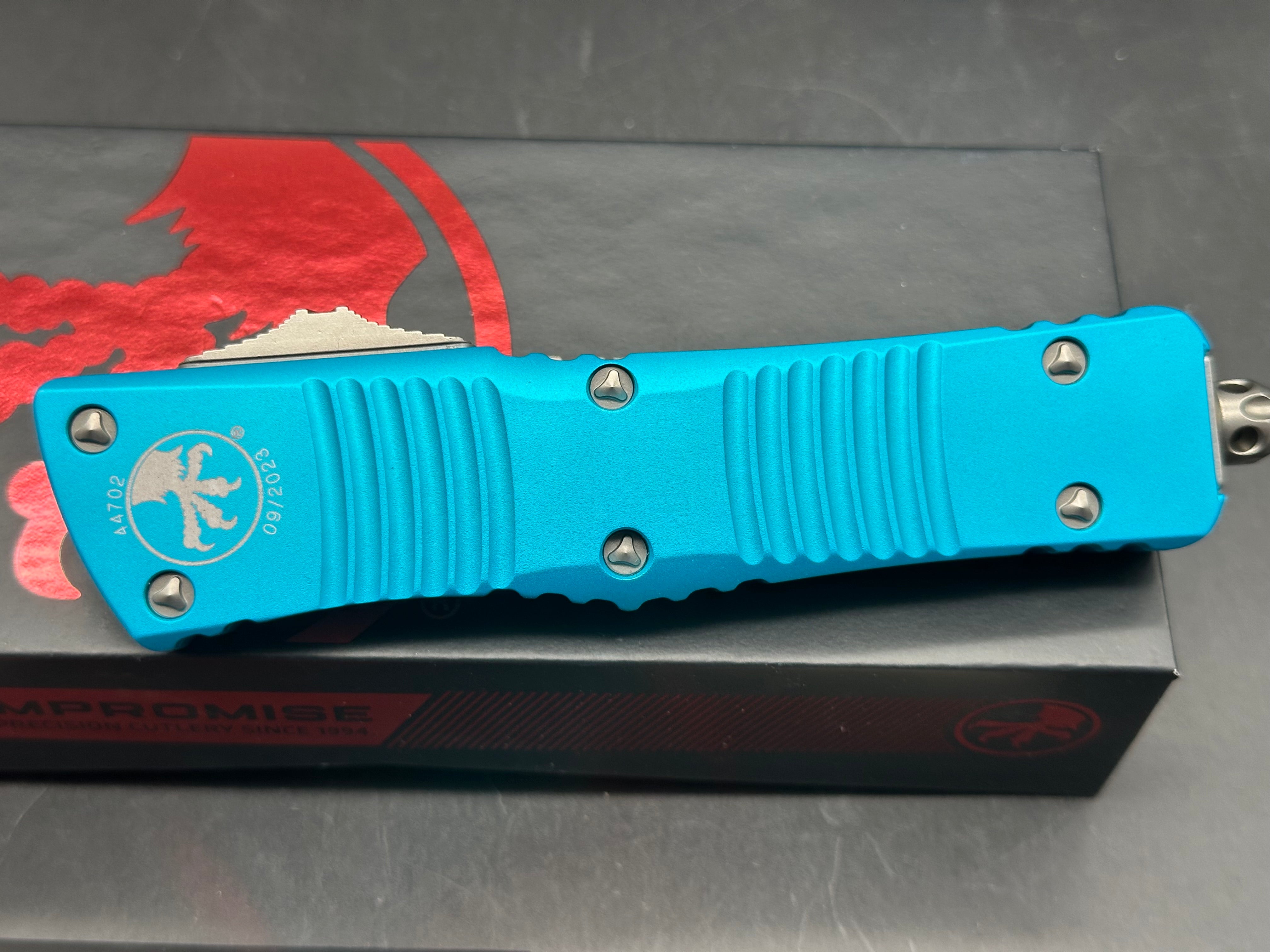 Microtech Combat Troodon Turquoise aluminum/M390 S/E