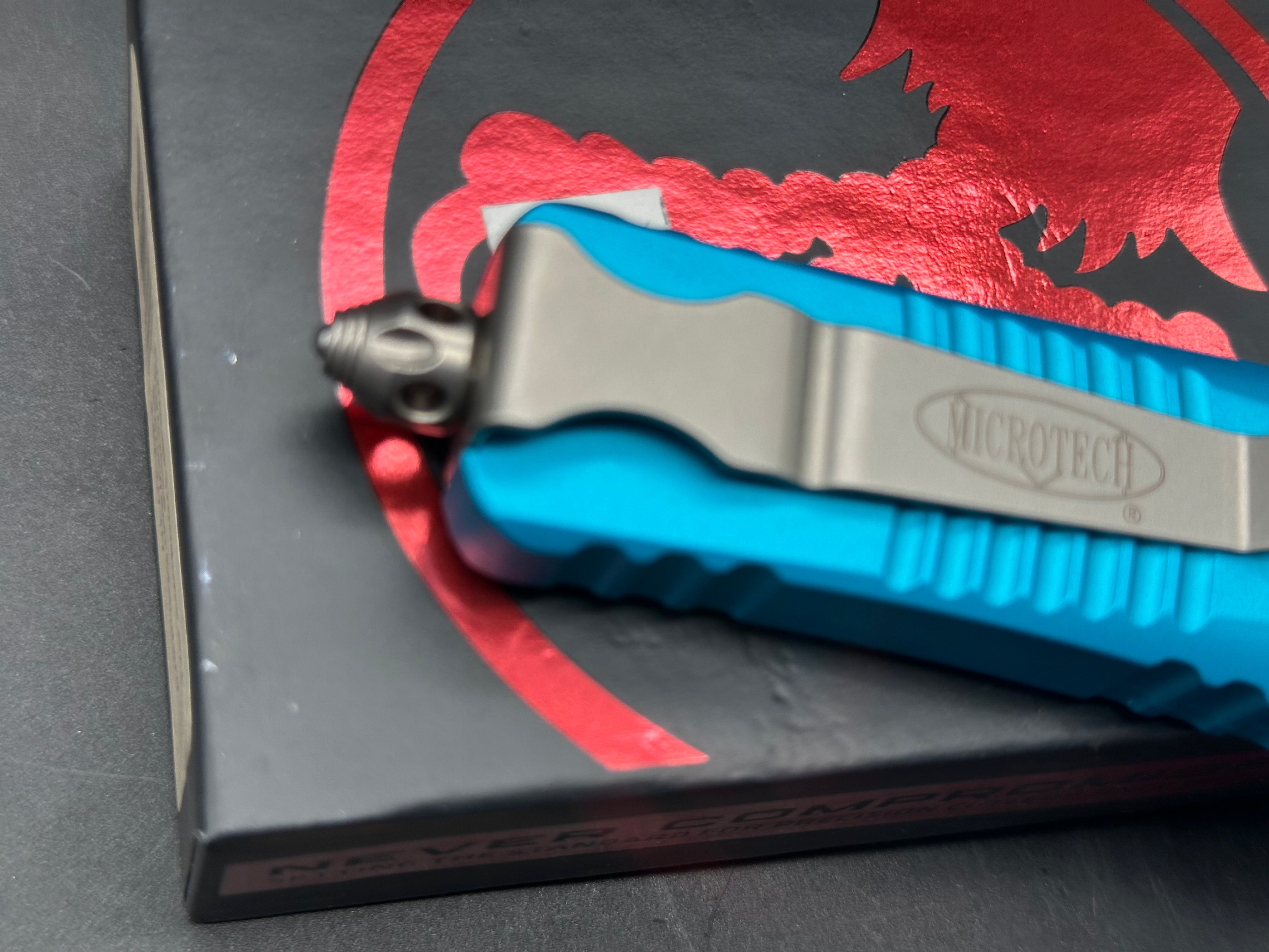 Microtech Combat Troodon Turquoise aluminum/M390 S/E