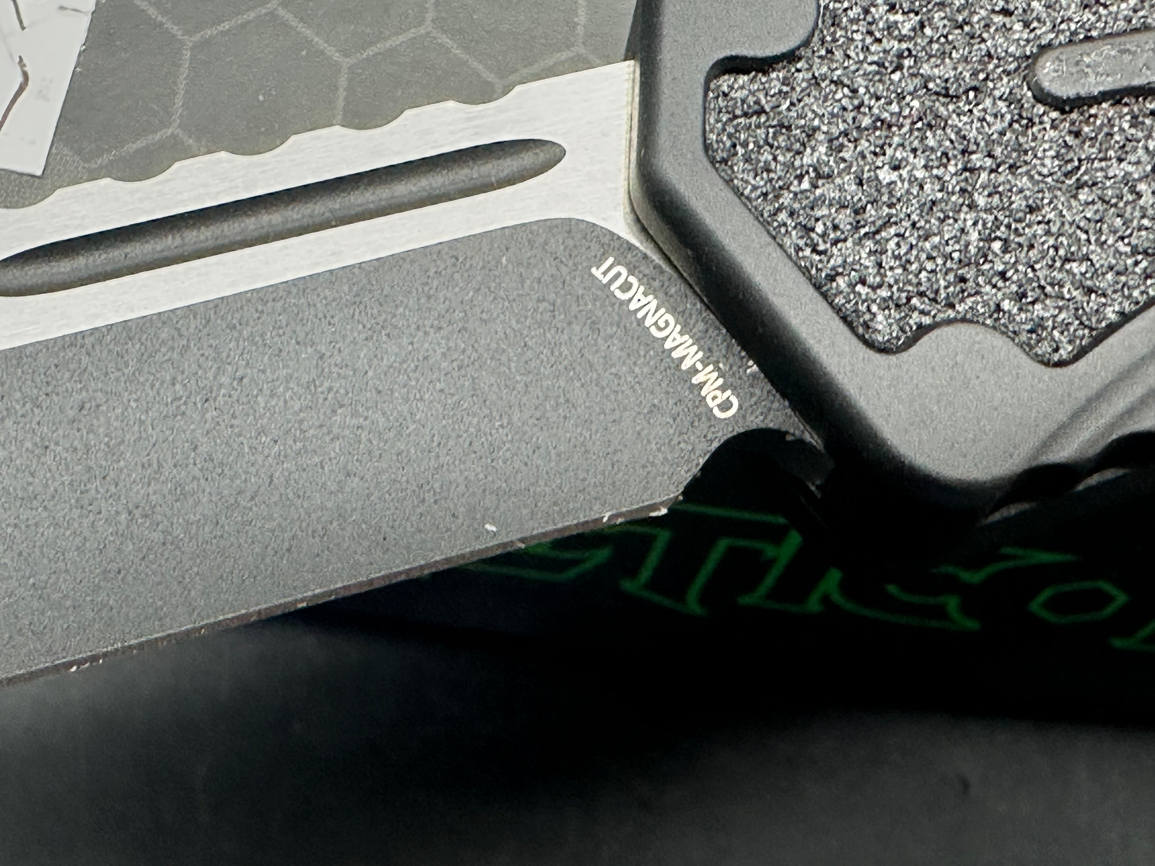 Heretic Colossus Single edge black aluminum Magnacut
