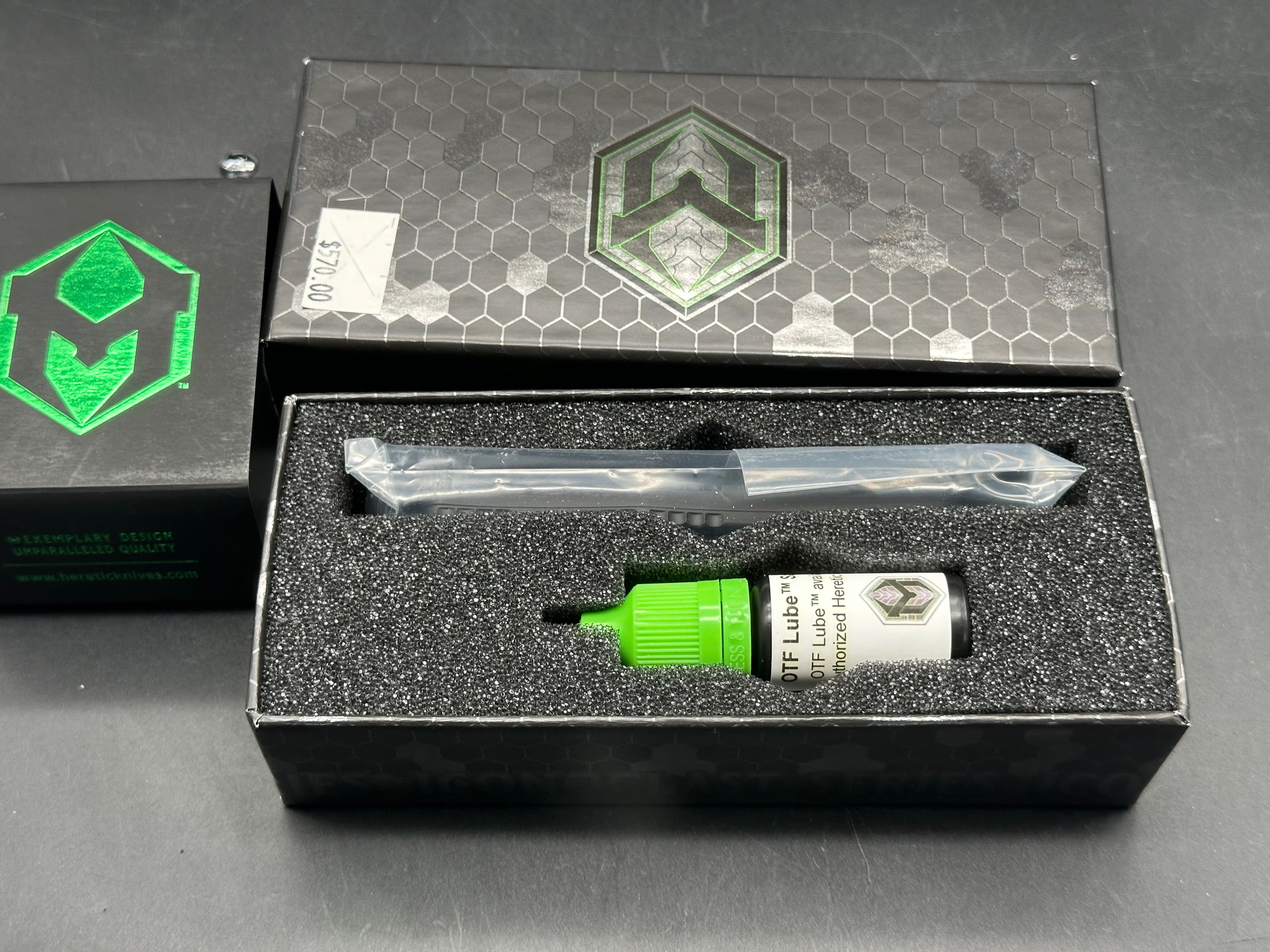 Heretic Manticore E Double Edge DLC Full Serrated Ultem inlay
