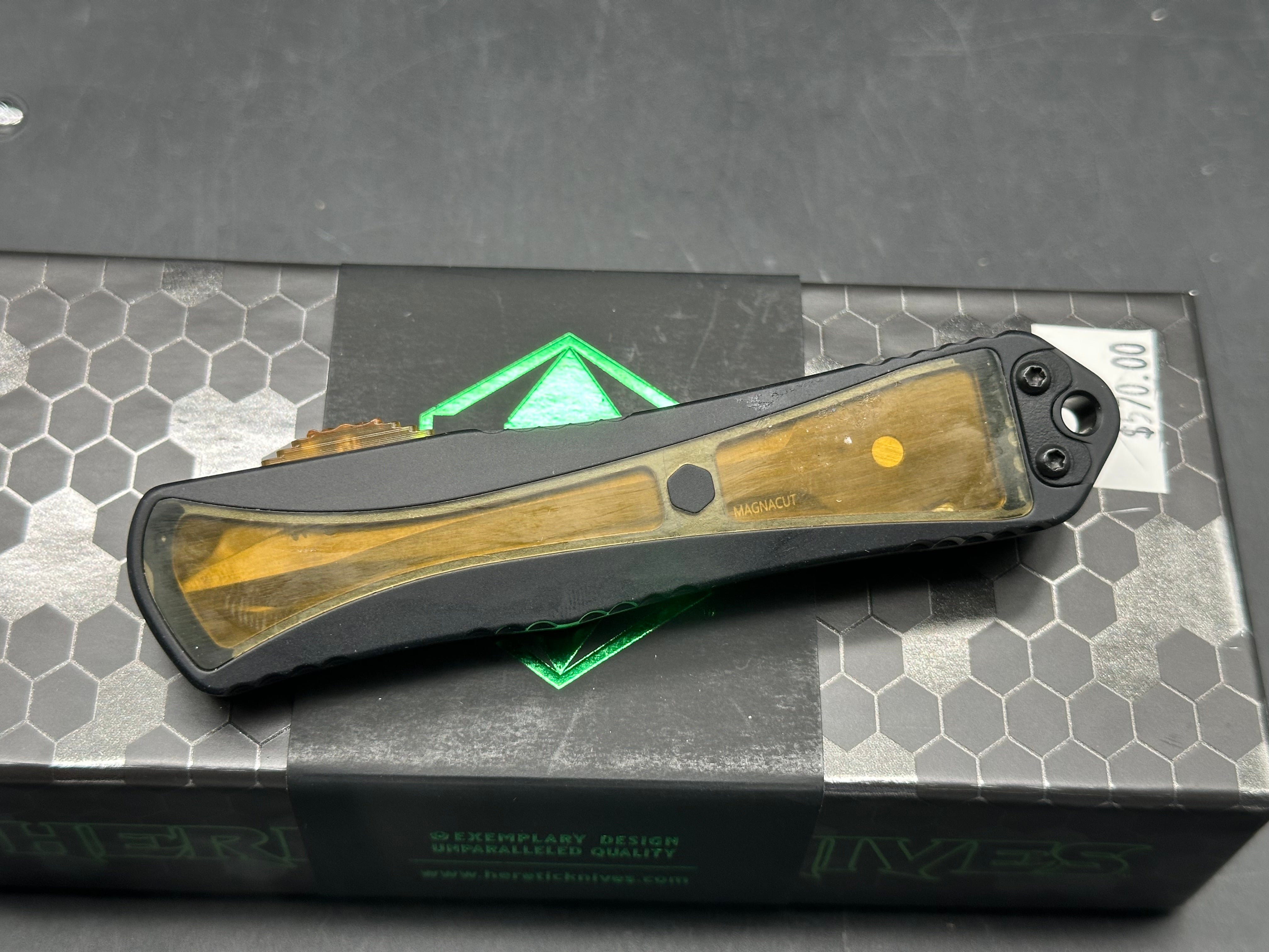 Heretic Manticore E Double Edge DLC Full Serrated Ultem inlay