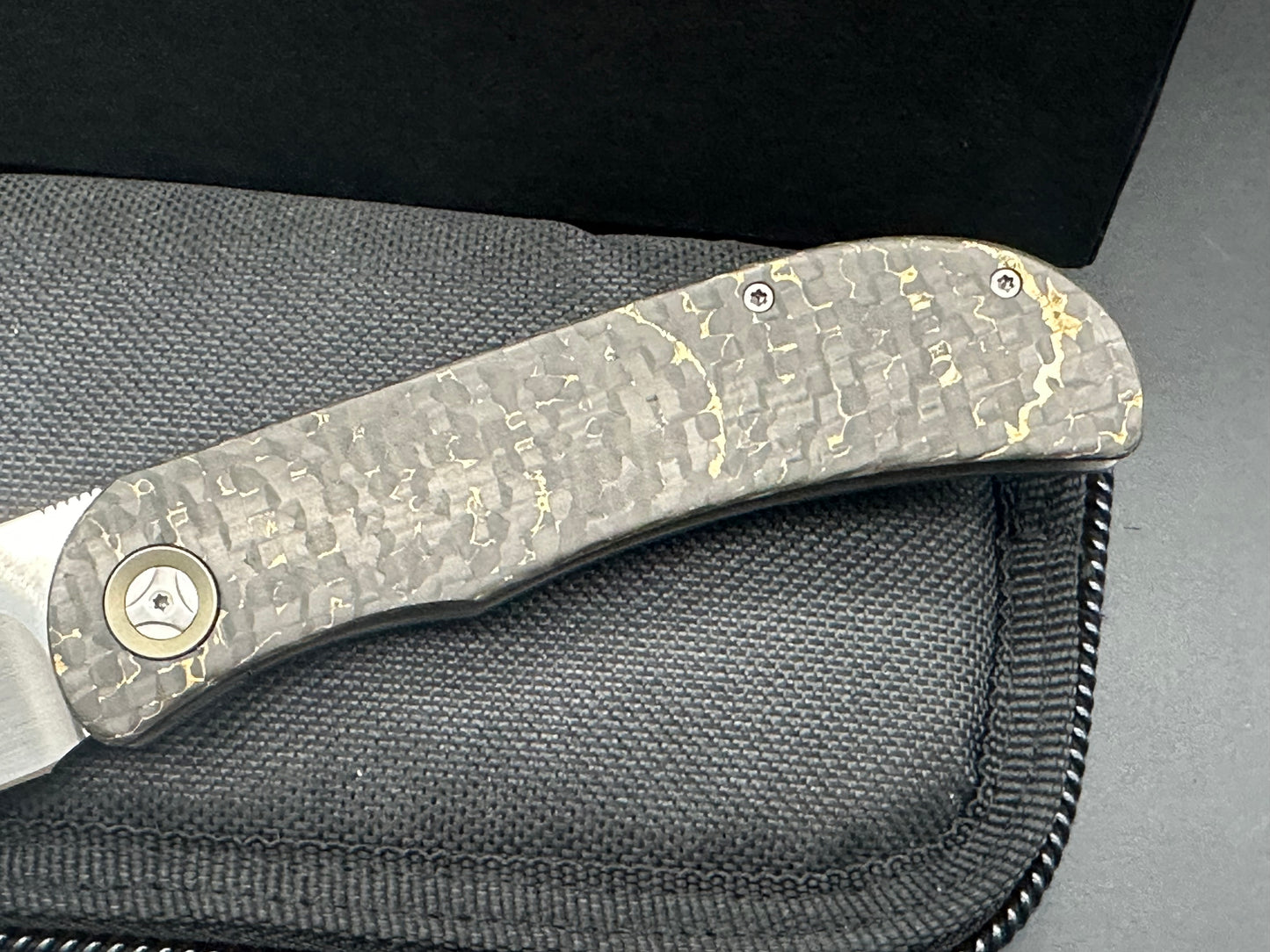 TBC Trevor Burger Custom LEXK Sheepsfoot SFL, Titanium- Snakeskin Carbon Fiber Inlay / Hand Rubbed Satin M390