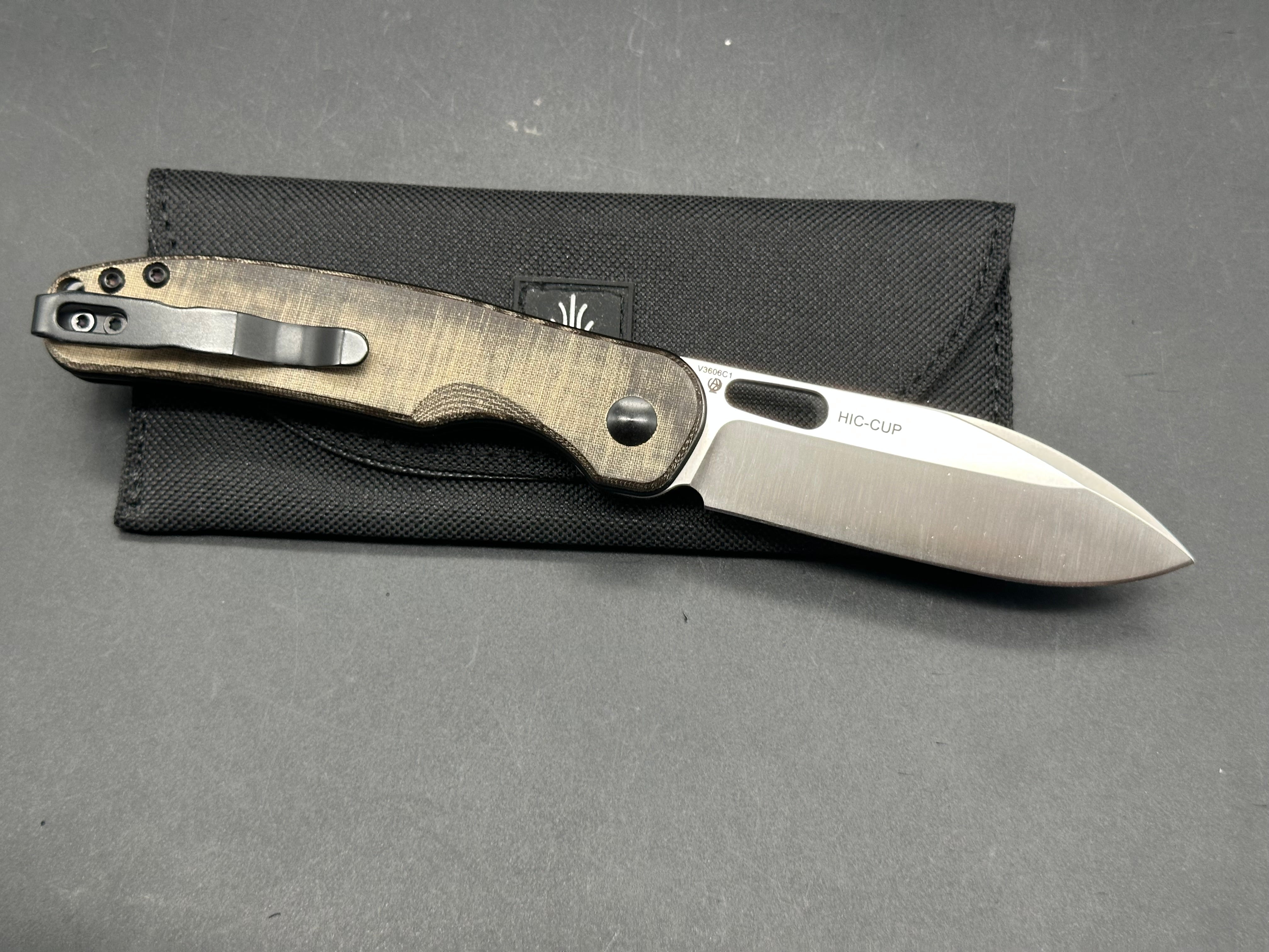 Kizer Hic-Cup - 154CM Steel. Tan Micarta