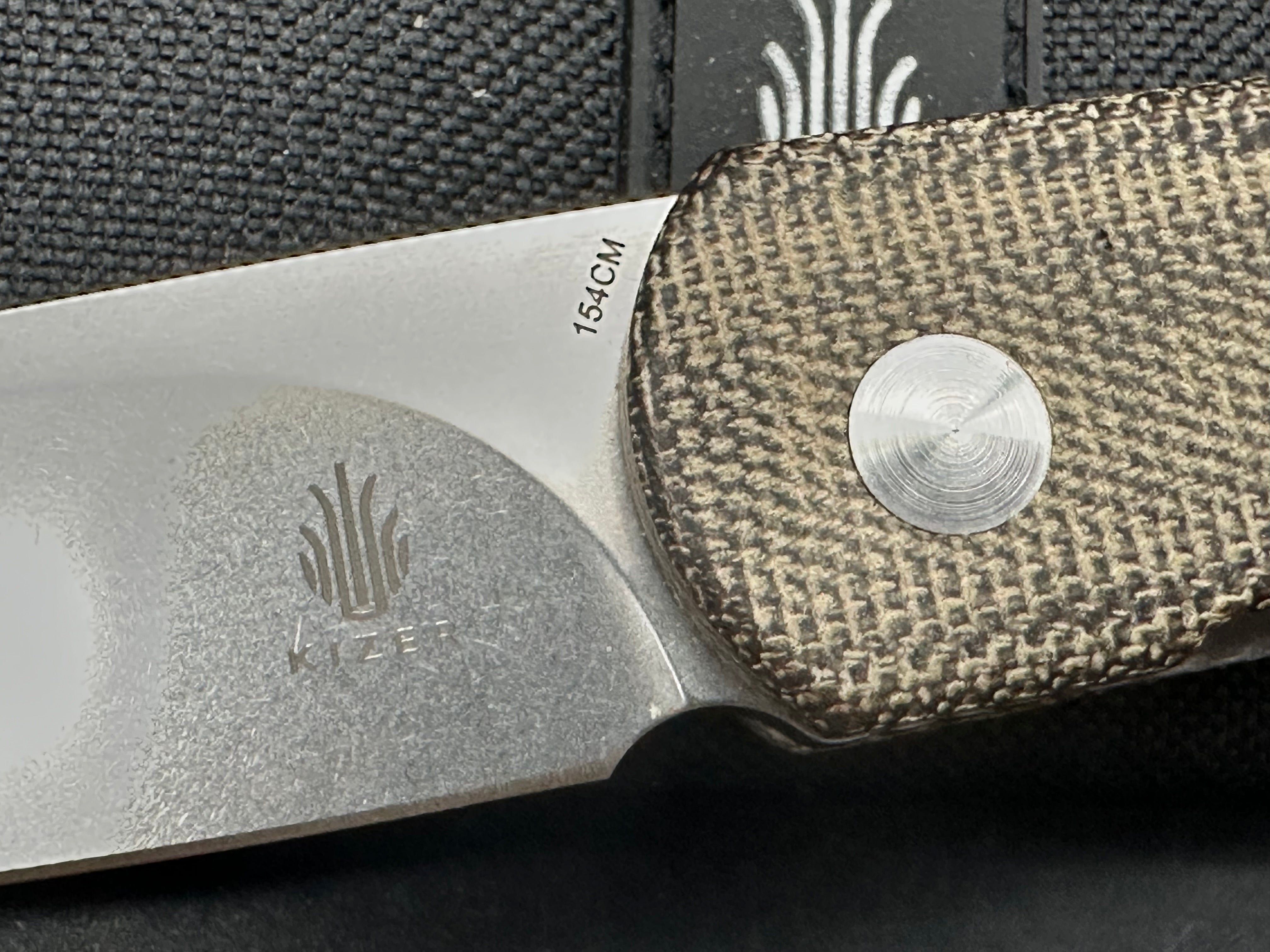 Kizer Feist XL - 154CM Steel  Tan Micarta
