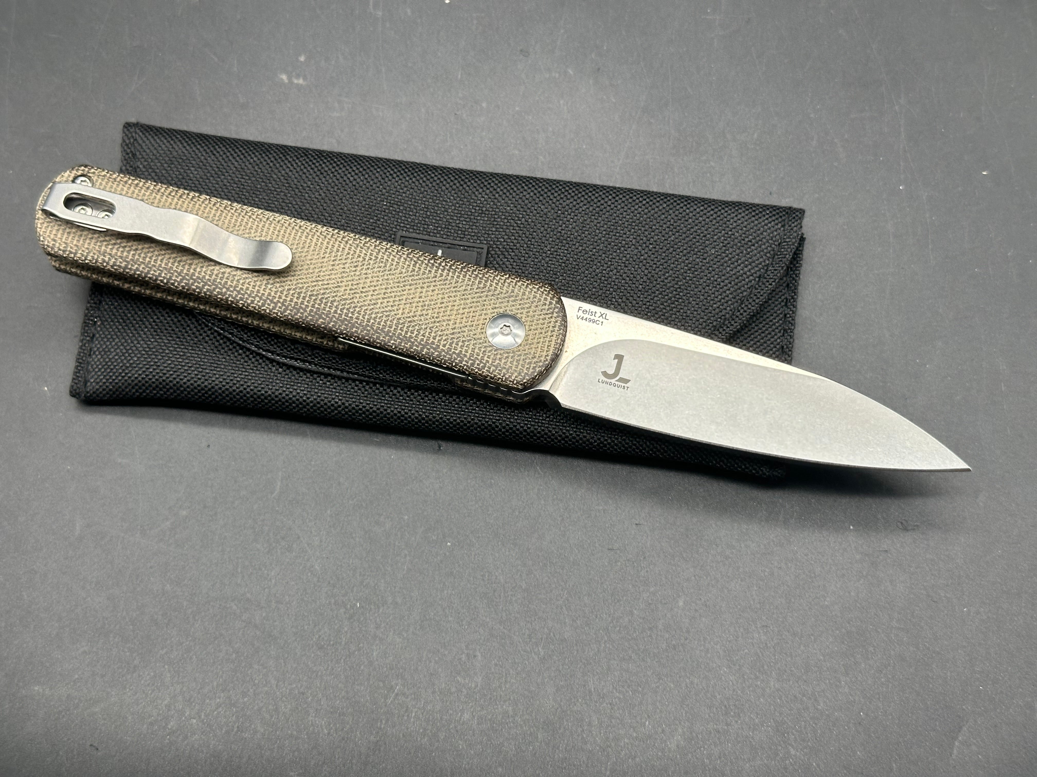 Kizer Feist XL - 154CM Steel  Tan Micarta