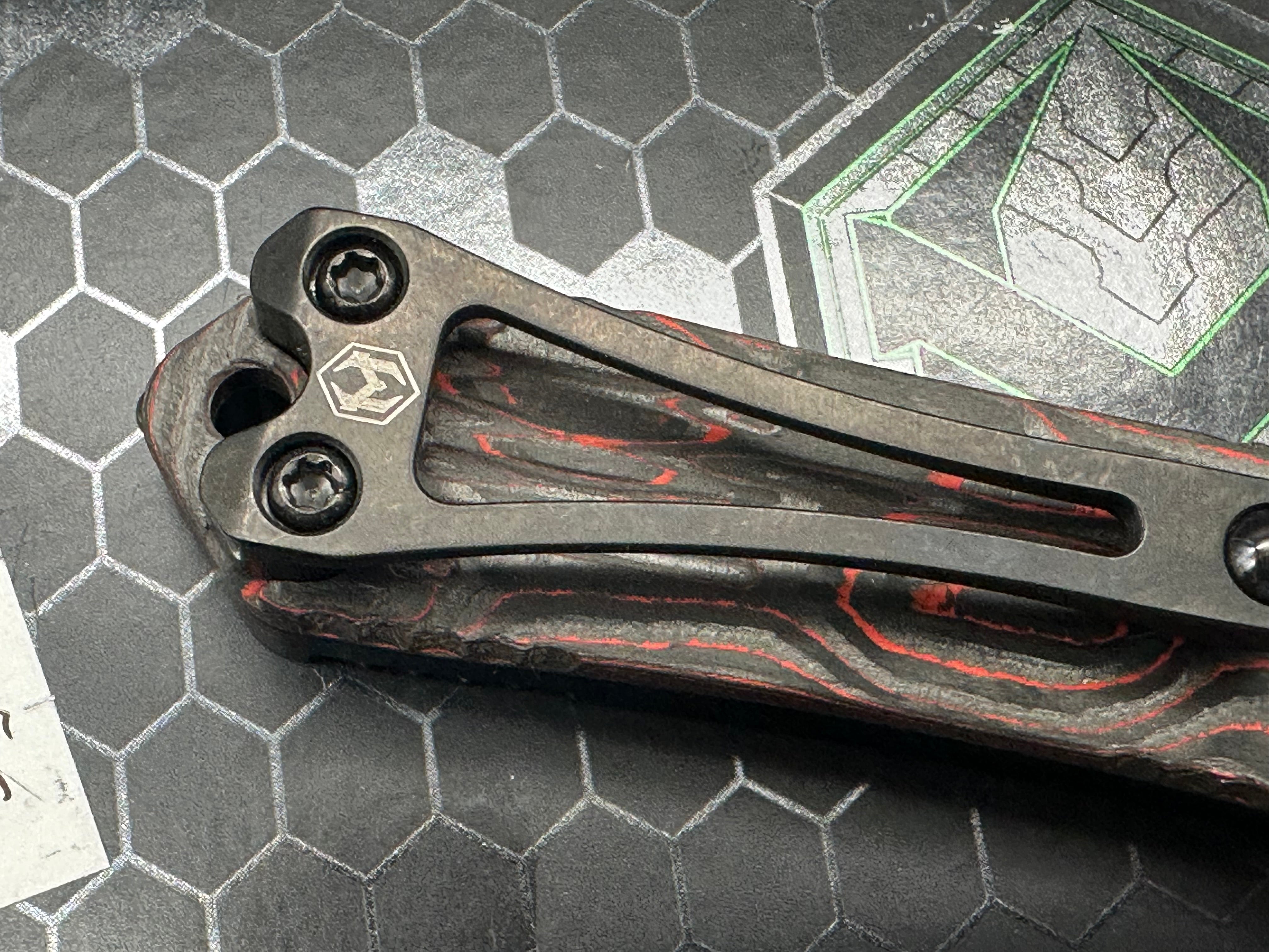 Heretic Manticore S Bowie DLC black ano w/Orange camo carbon