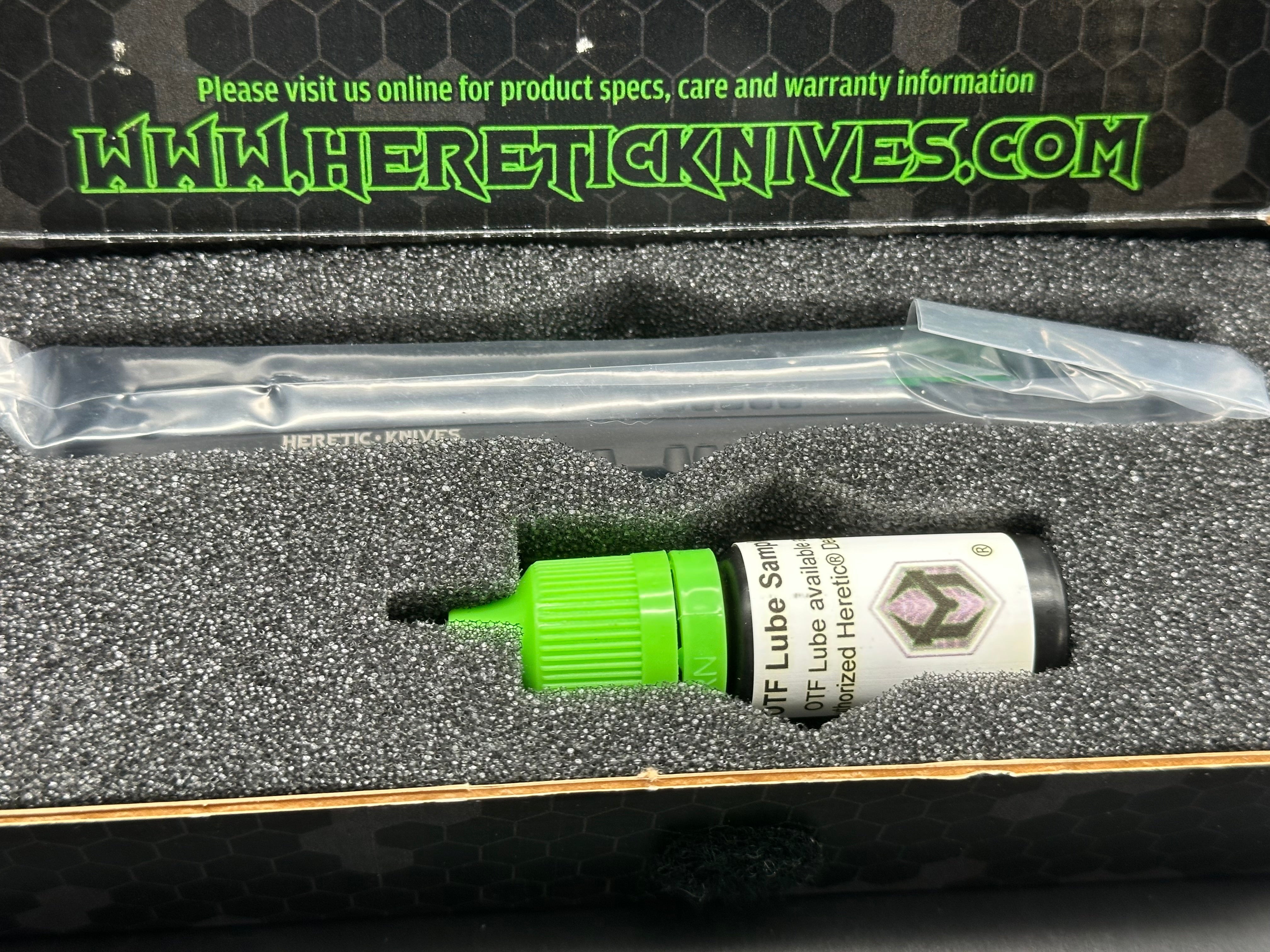 Heretic Cleric 2 tanto DLC toxic green hardware