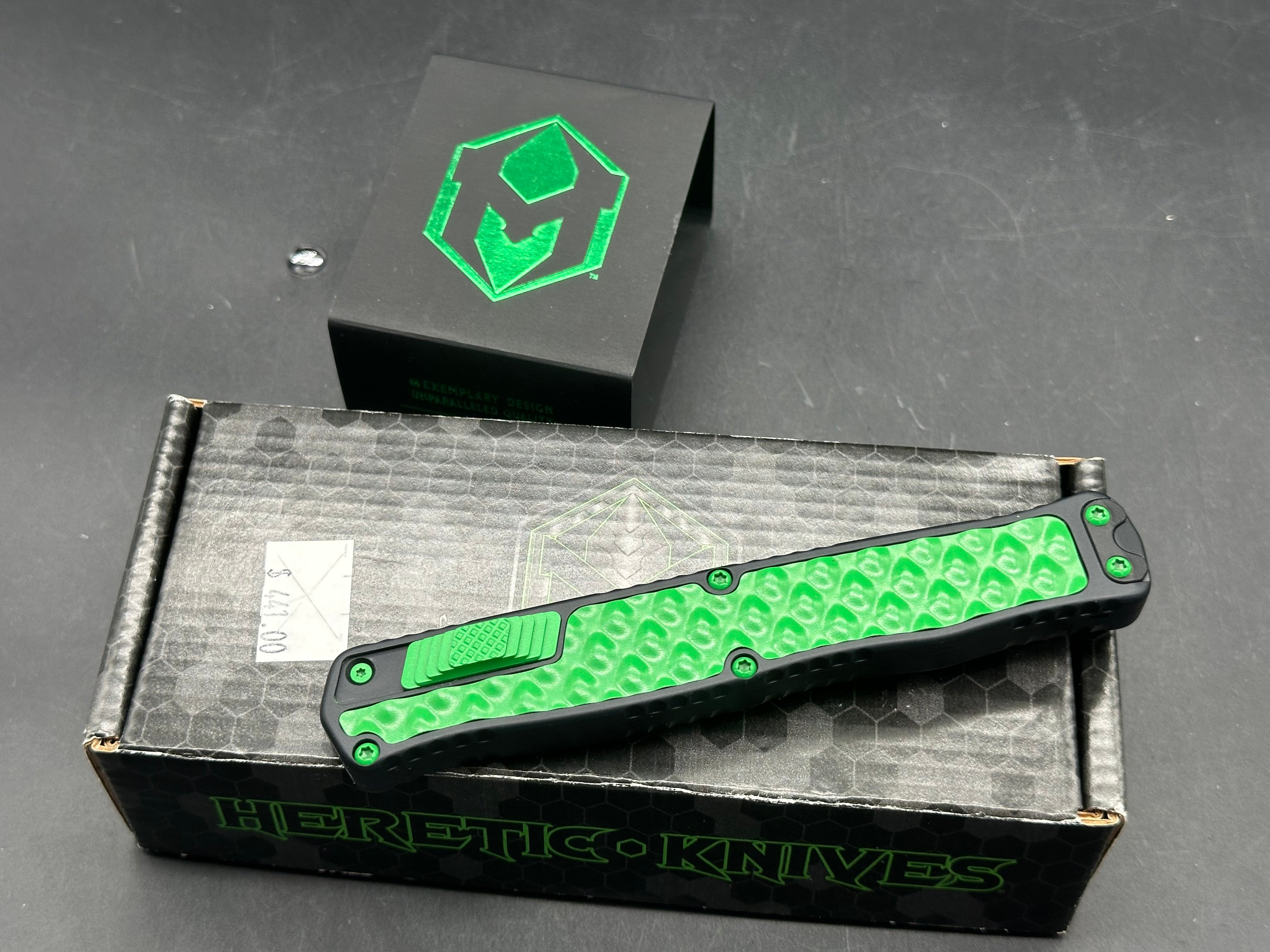 Heretic Cleric 2 tanto DLC toxic green hardware