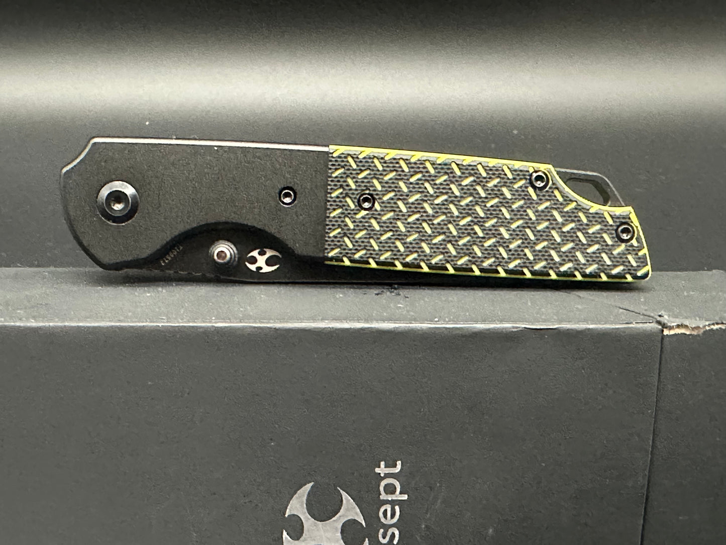 Kansept Knives Warrior Tanto Liner Lock Knife Black/Green G-10