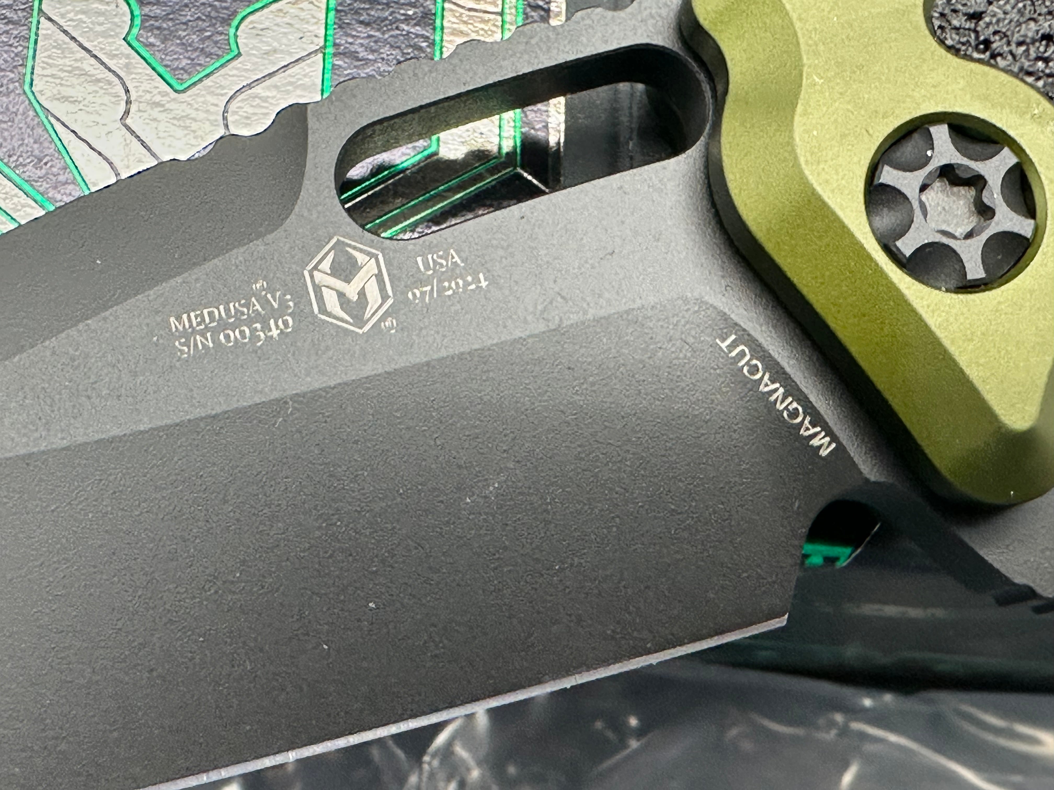 Heretic Medusa Tanto Black / OD Green
