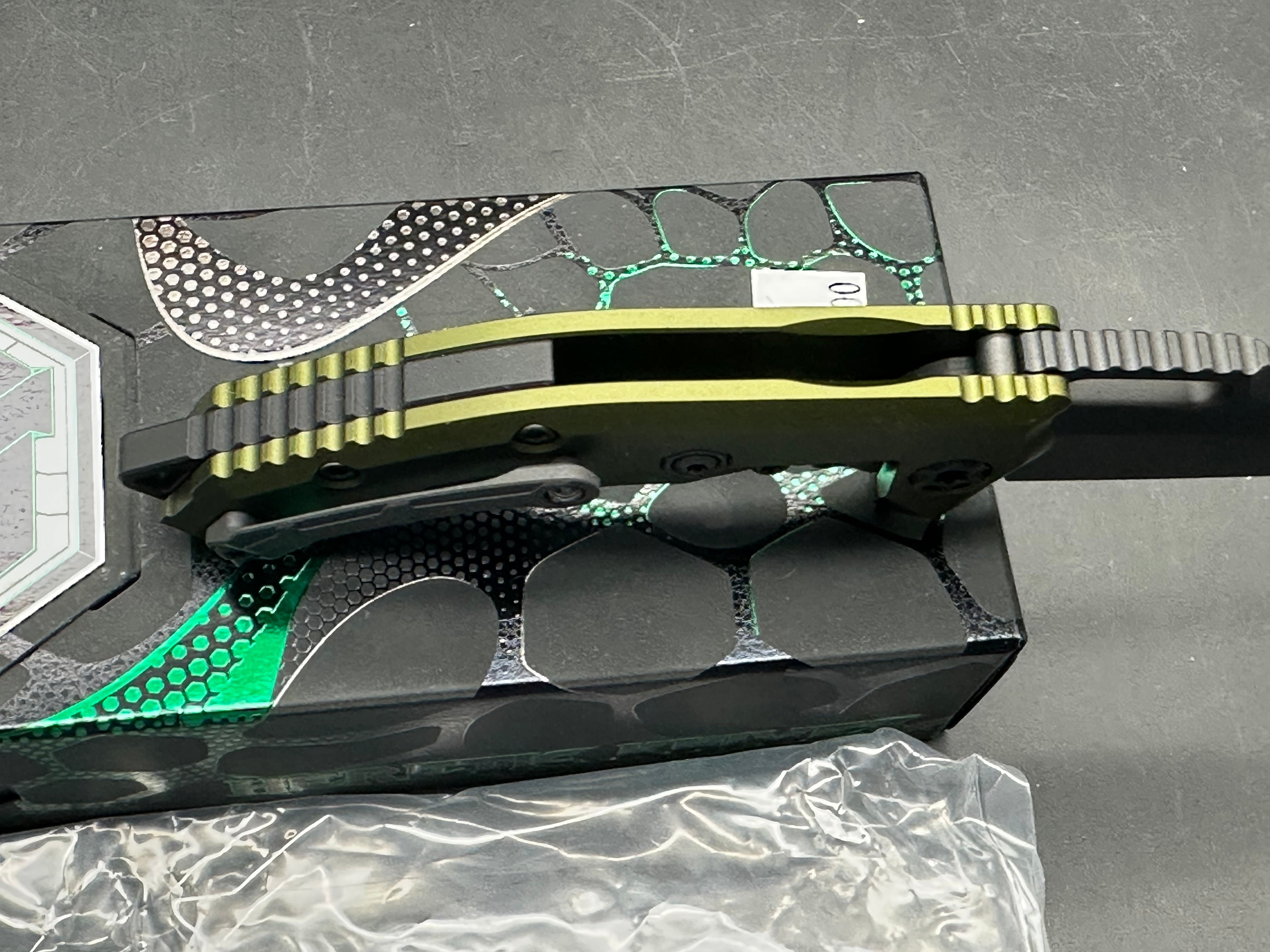 Heretic Medusa Tanto Black / OD Green