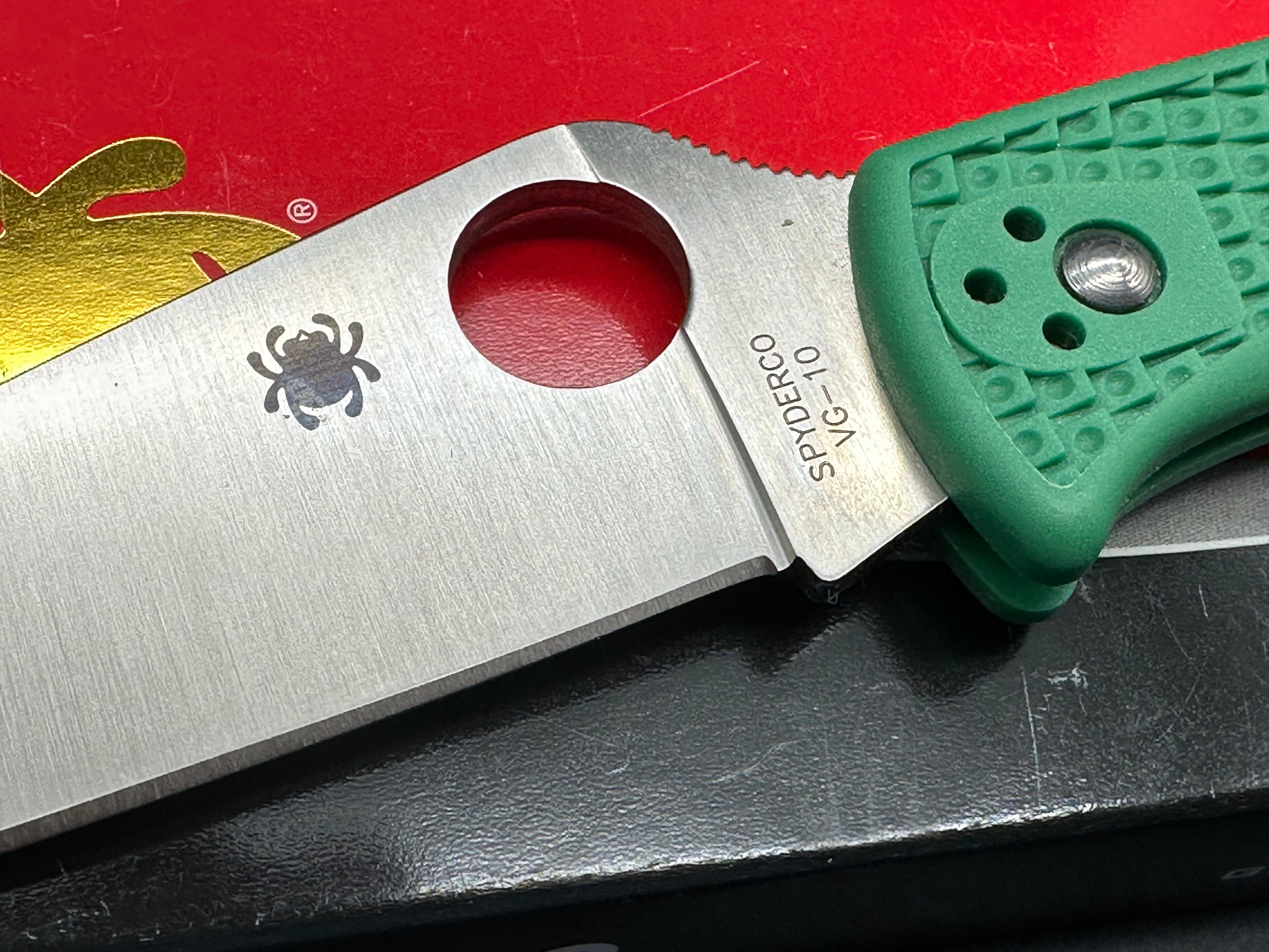 Spyderco Endura 4 Knife Flat Ground Green FRN (3.75" Satin)