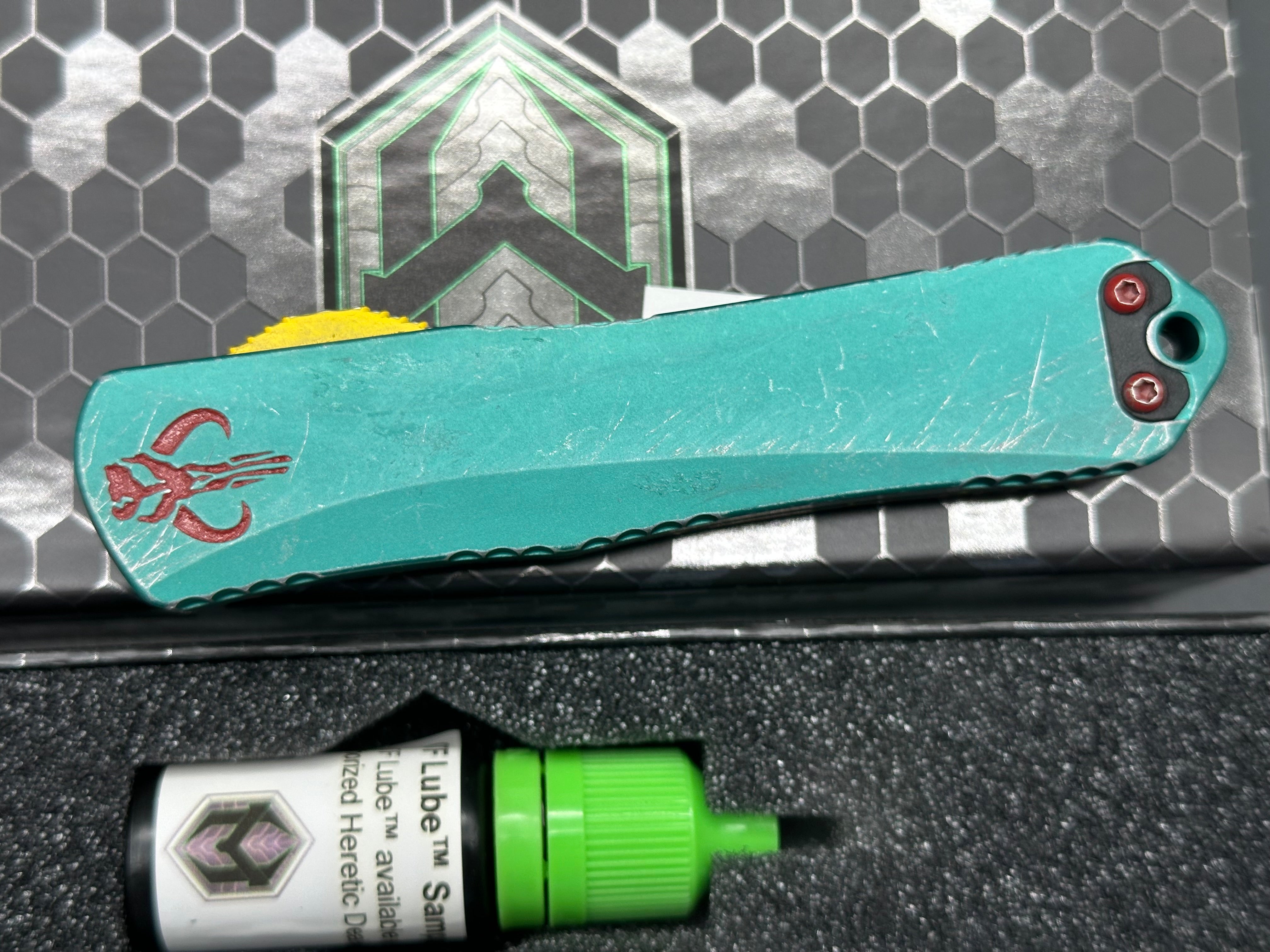 Heretic Manticore E Double Edge two-tone black full serrated Bounty Hunter