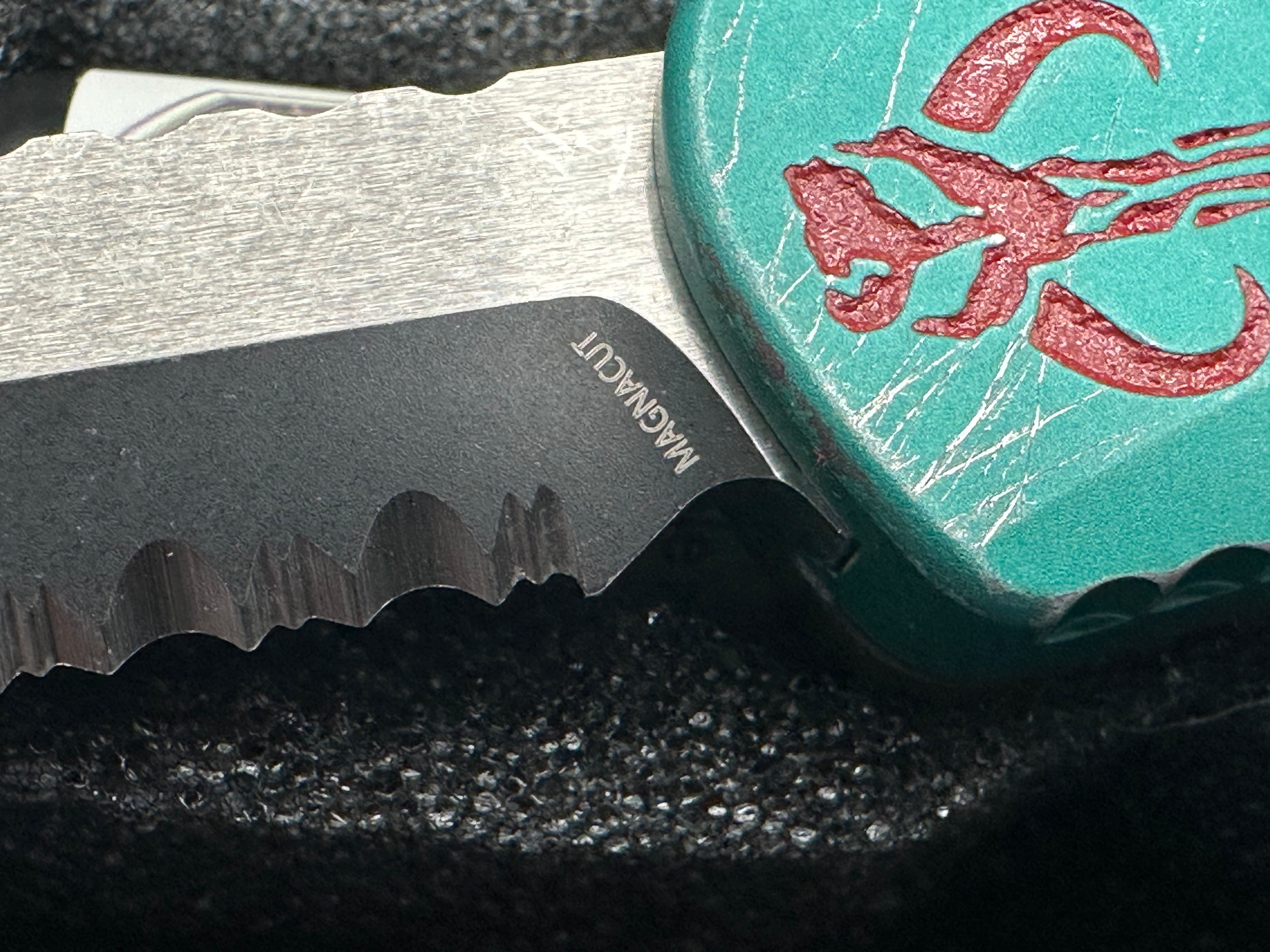 Heretic Manticore E Double Edge two-tone black full serrated Bounty Hunter