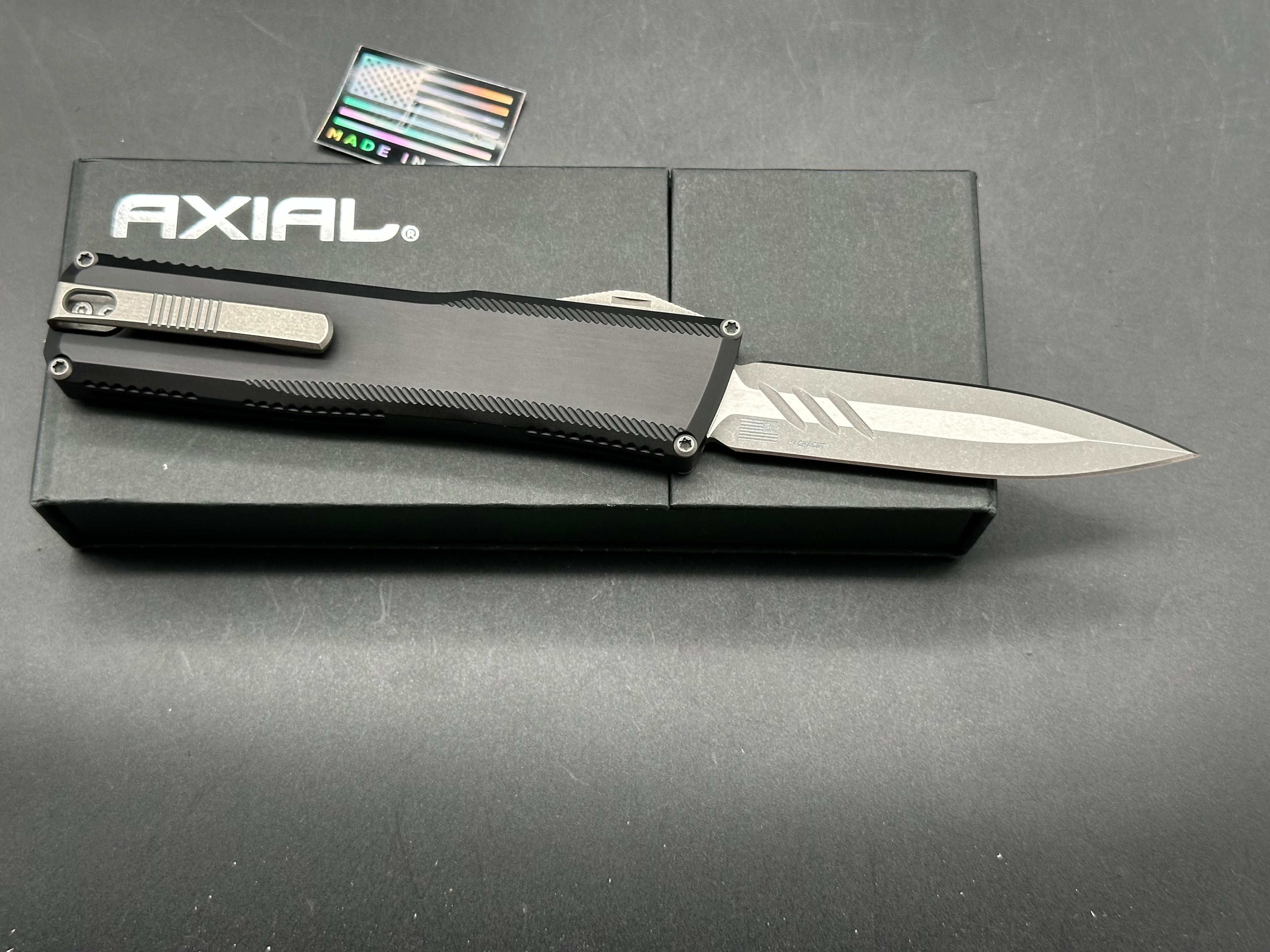 Axiel D.E. OTF knife magnacut blade