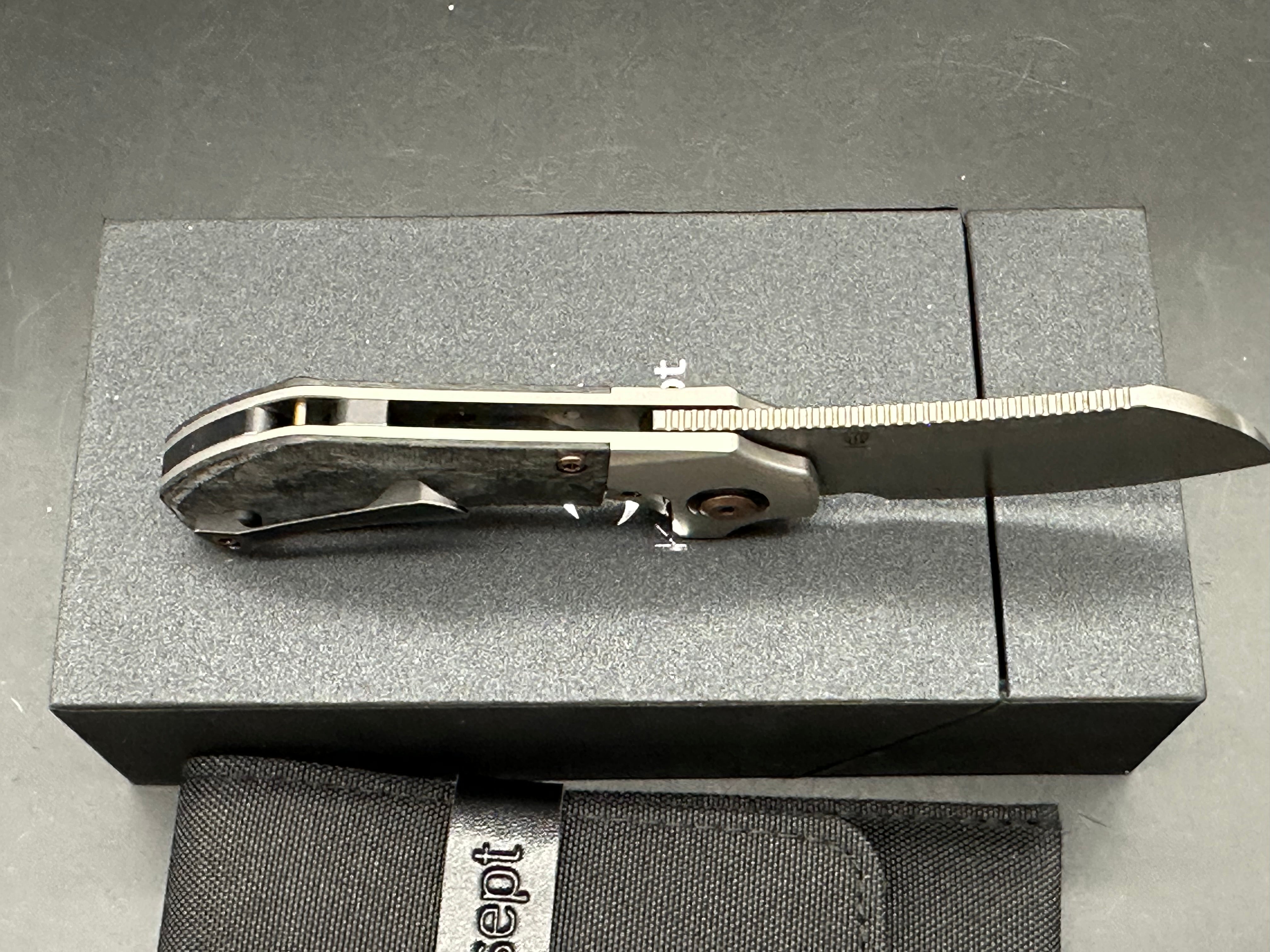 KANSEPT PLUTO FOLDING KNIFE STONEWASH TITANIUM/SHRED CARBON FIBER HANDLE DAMASCUS DROP POINT PLAIN EDGE