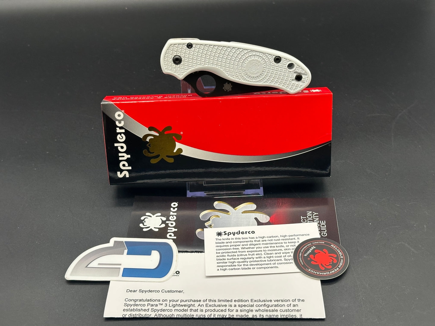 Spyderco Para 3 Lightweight GPK Exclusive Black DLC REX 45 White FRN Folding Knife C223PWHBK