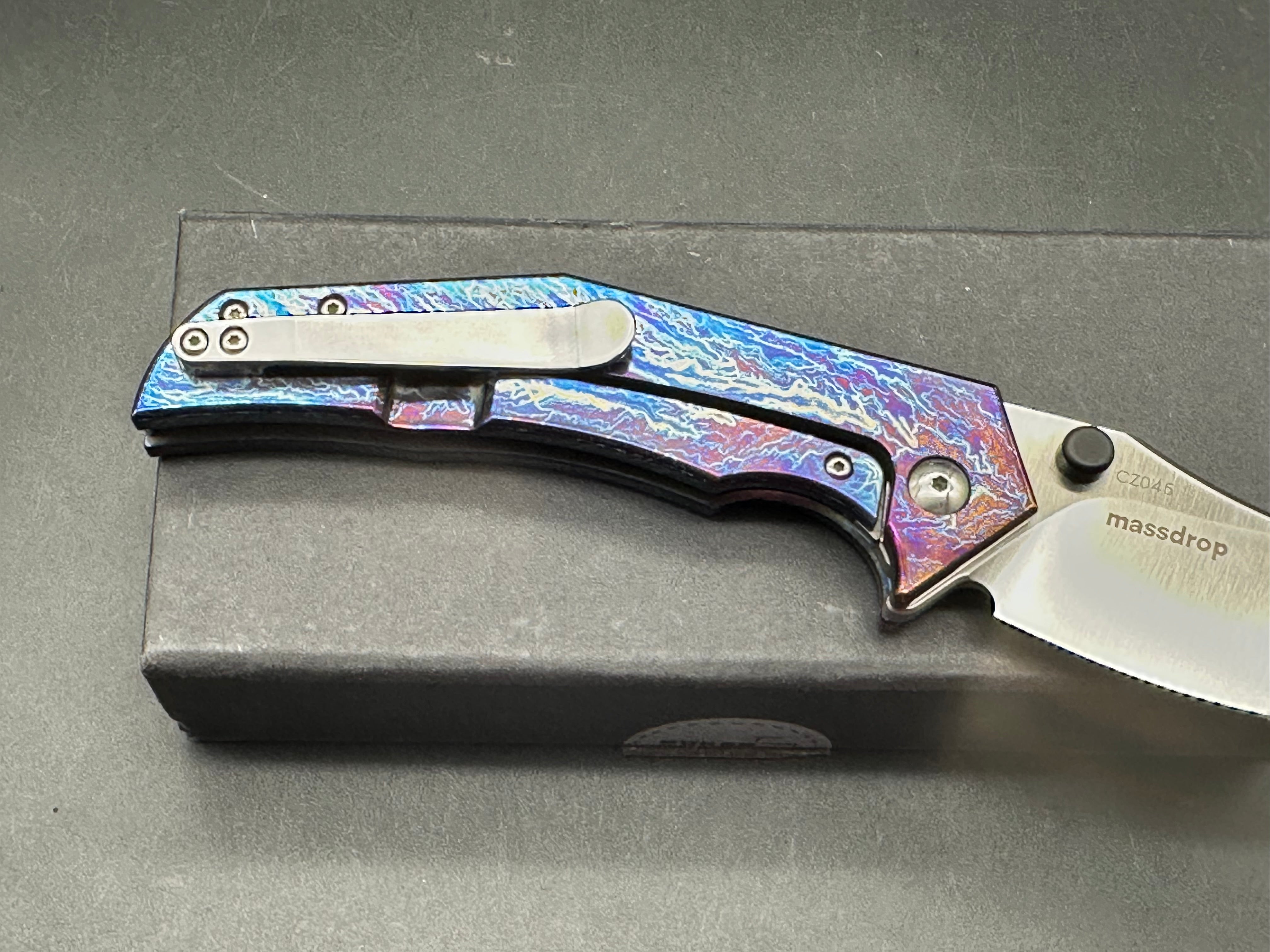 Massdrop Gavco Thrasher S35VN steel, custom anno titanium handle
