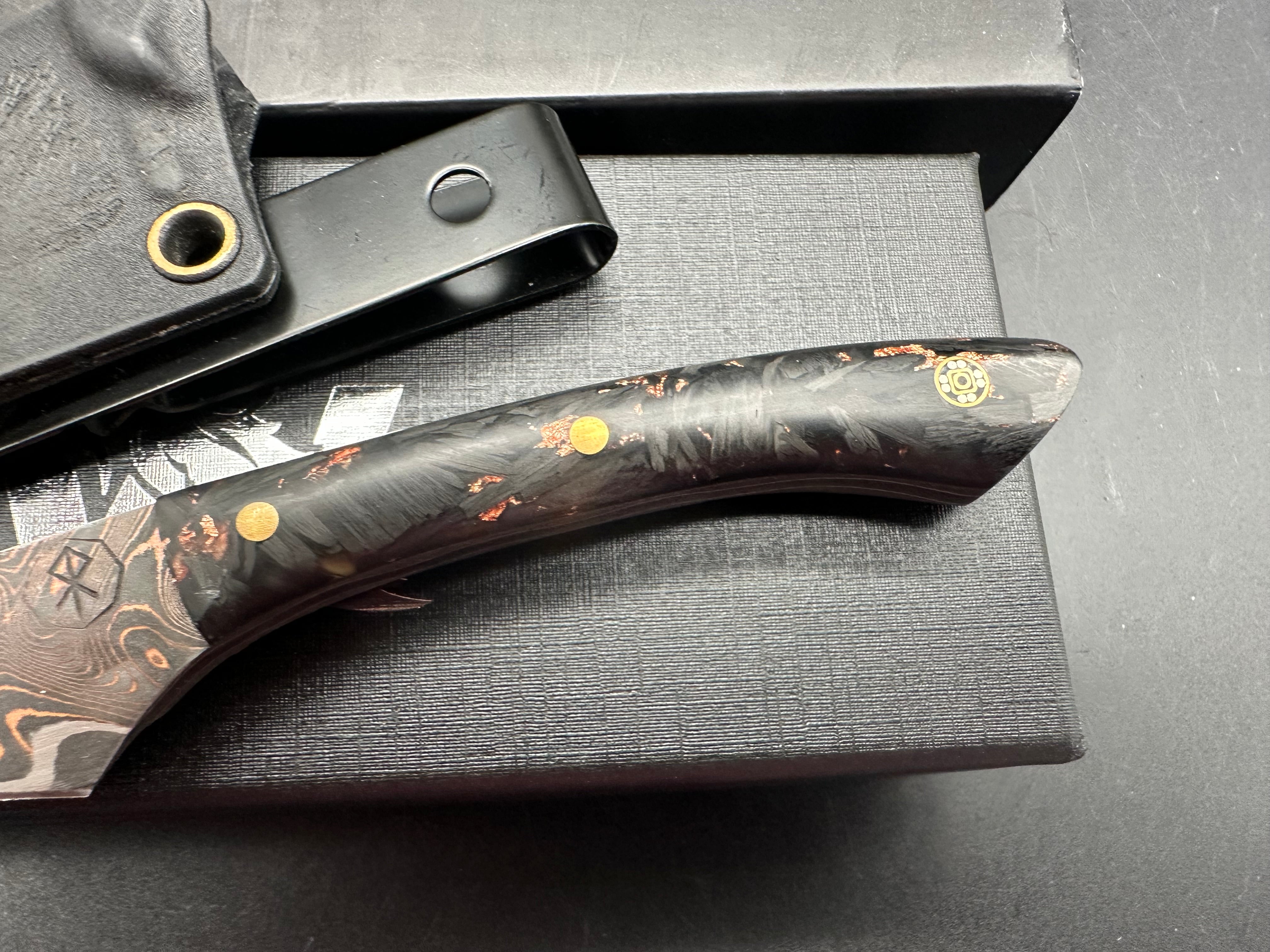 Raymond Roberts of Royalty Rings Co. Kiradashi Bakers Forge Damascus steel with copper and 80CRV2 core