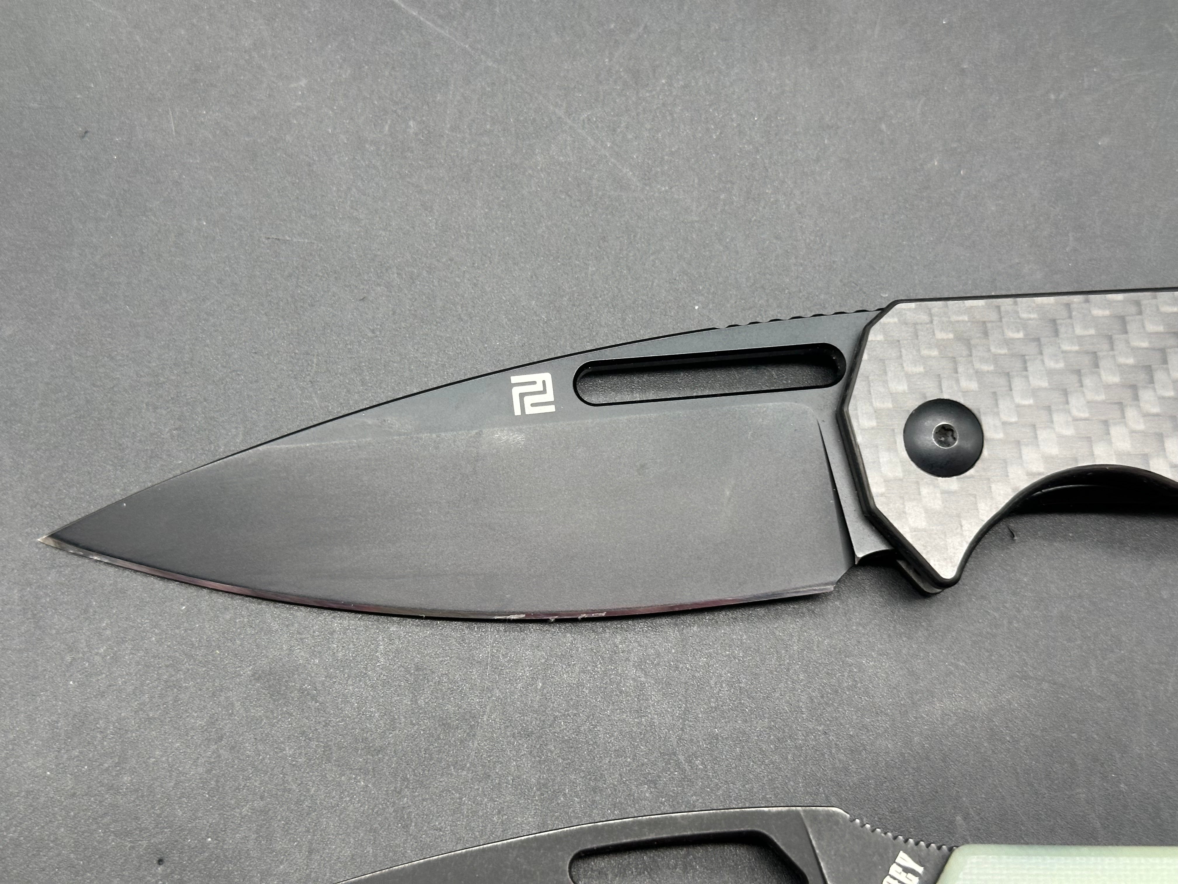 2 knife package Artisan Arion and Kubey Coeus