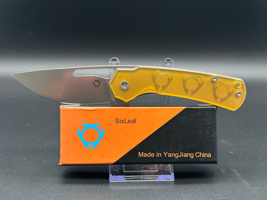 SIXLEAF FOLDING KNIFE YELLOW ULTEM HANDLE 20CV PLAIN EDGE SL-25-PEI