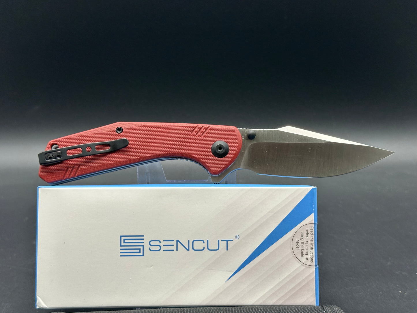 SENCUT ACTIUM FLIPPER FOLDING KNIFE BURGUNDY G10 HANDLE D2 PLAIN EDGE