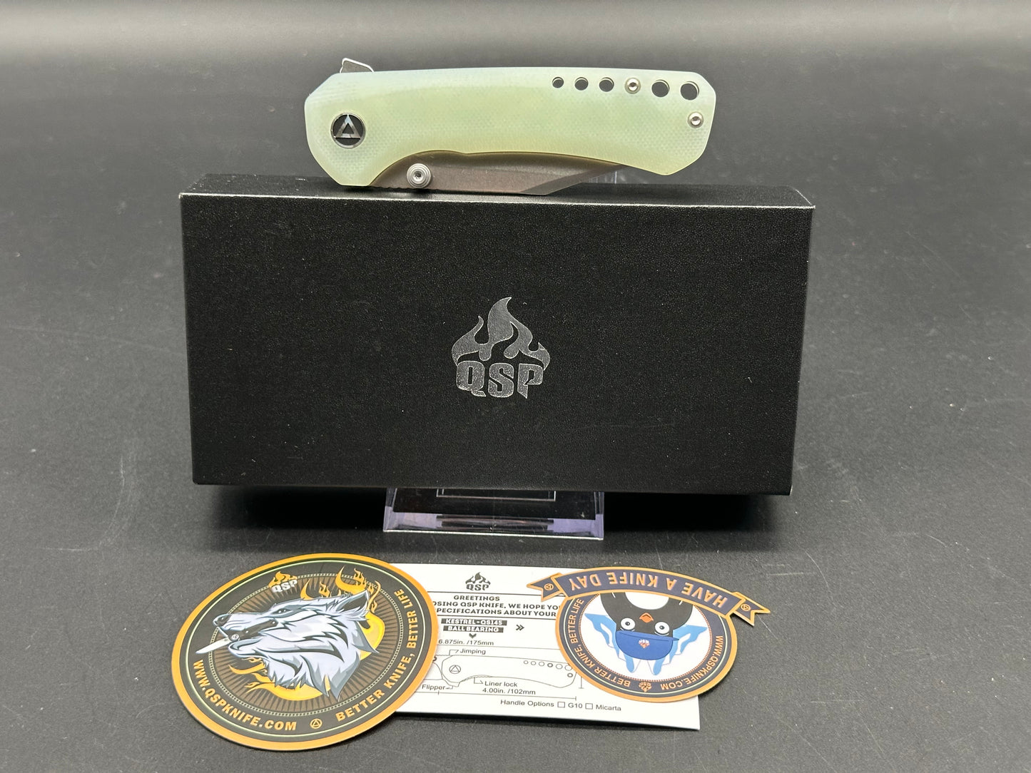 QSP KESTREL FOLDING KNIFE JADE G10 HANDLE 14C28N PLAIN EDGE