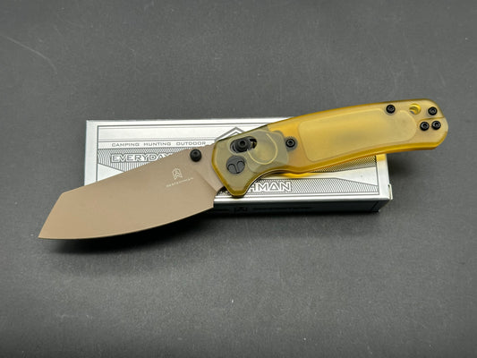 Bestechman Cicada's Wing Crossbar Lock Knife Amber Ultem