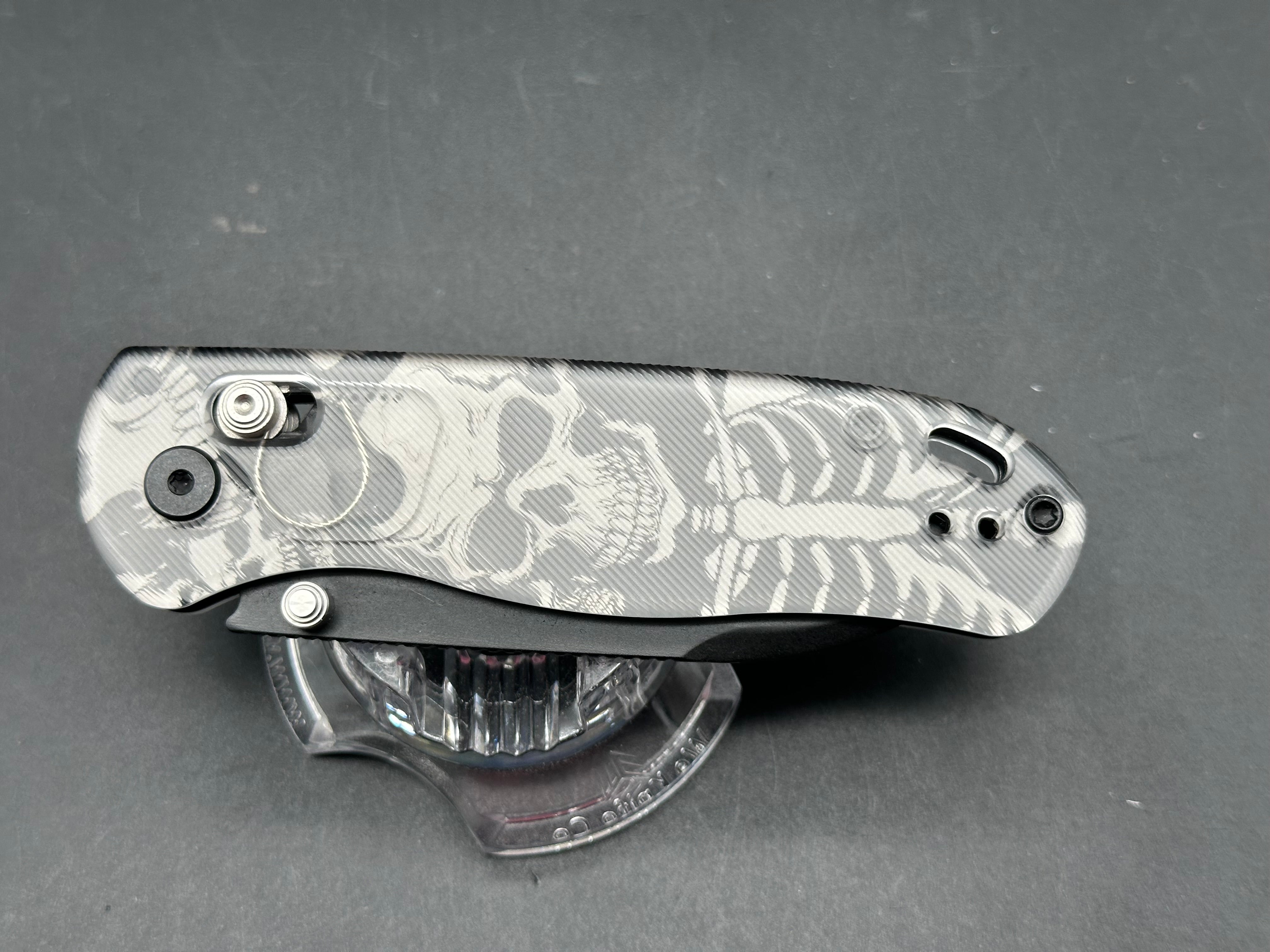 Kizer Drop Bear Laser engraved skull acrylic scales Nitro-V