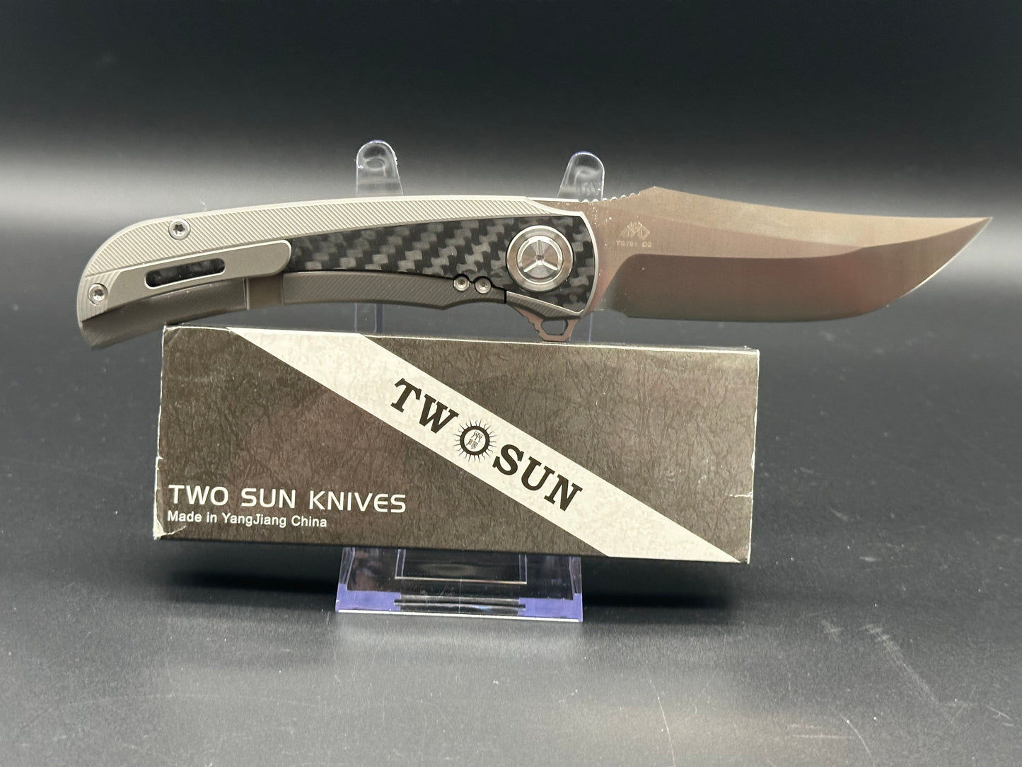 TWOSUN TS191-D2 FOLDING KNIFE TITANIUM/CARBON FIBER HANDLE D2 PLAIN EDGE