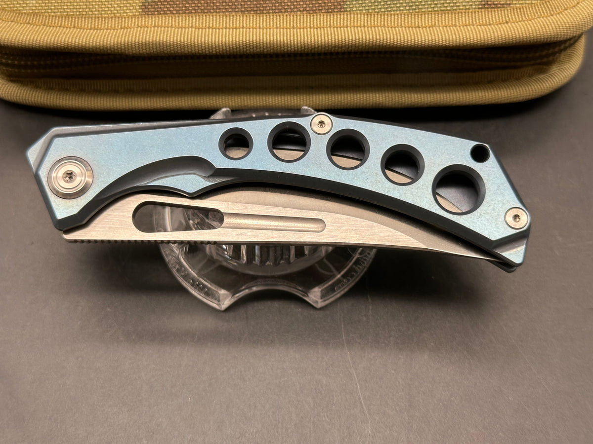 KUBEY Ishtar KU170 3.54” AUS10 Blade Slim Titanium Handle Milled Clip