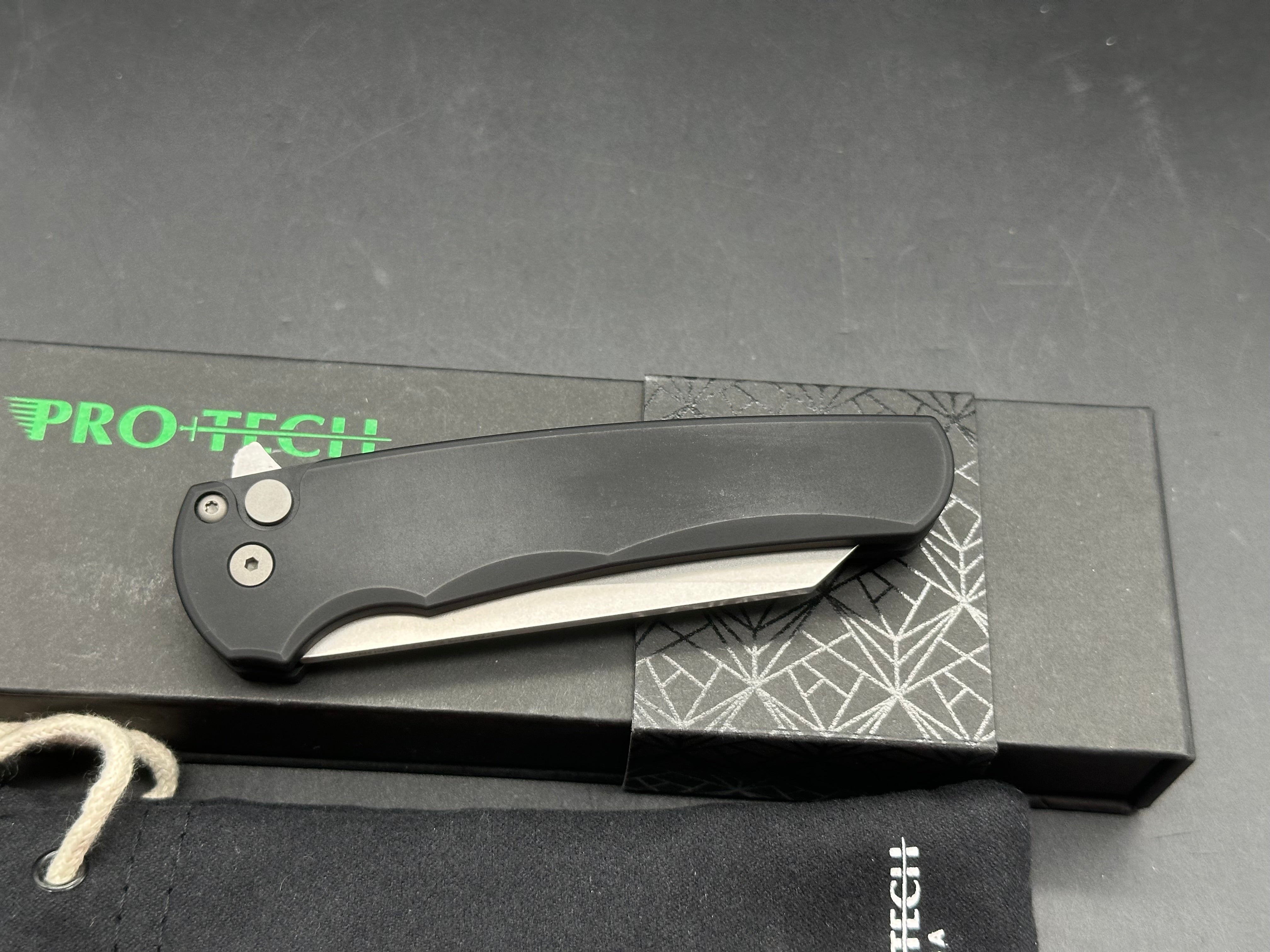 ProTech Malibu 3.5" CPM MagnaCut Reverse Tanto Blade with Plain Black Aluminum Scales