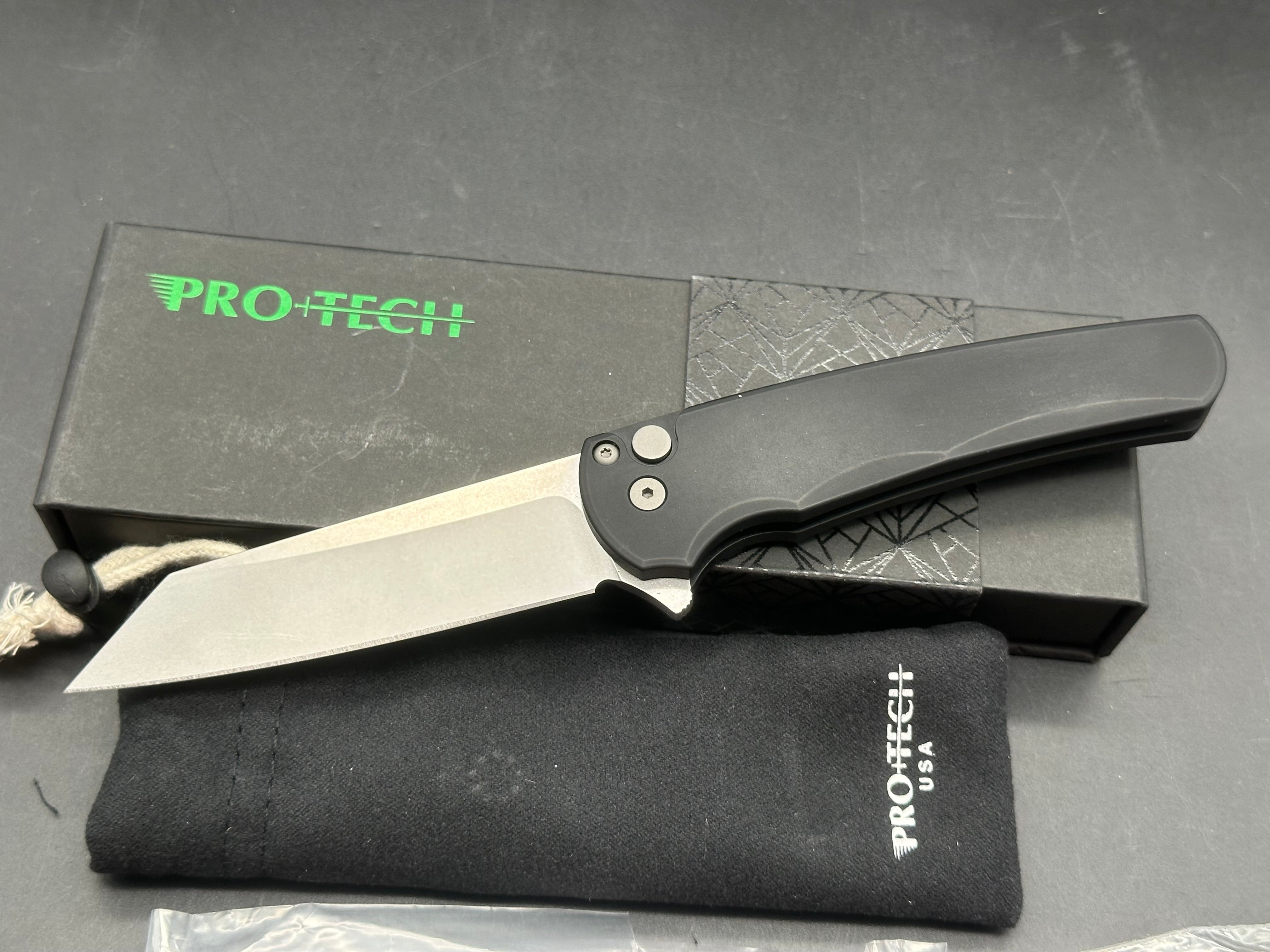 ProTech Malibu 3.5" CPM MagnaCut Reverse Tanto Blade with Plain Black Aluminum Scales