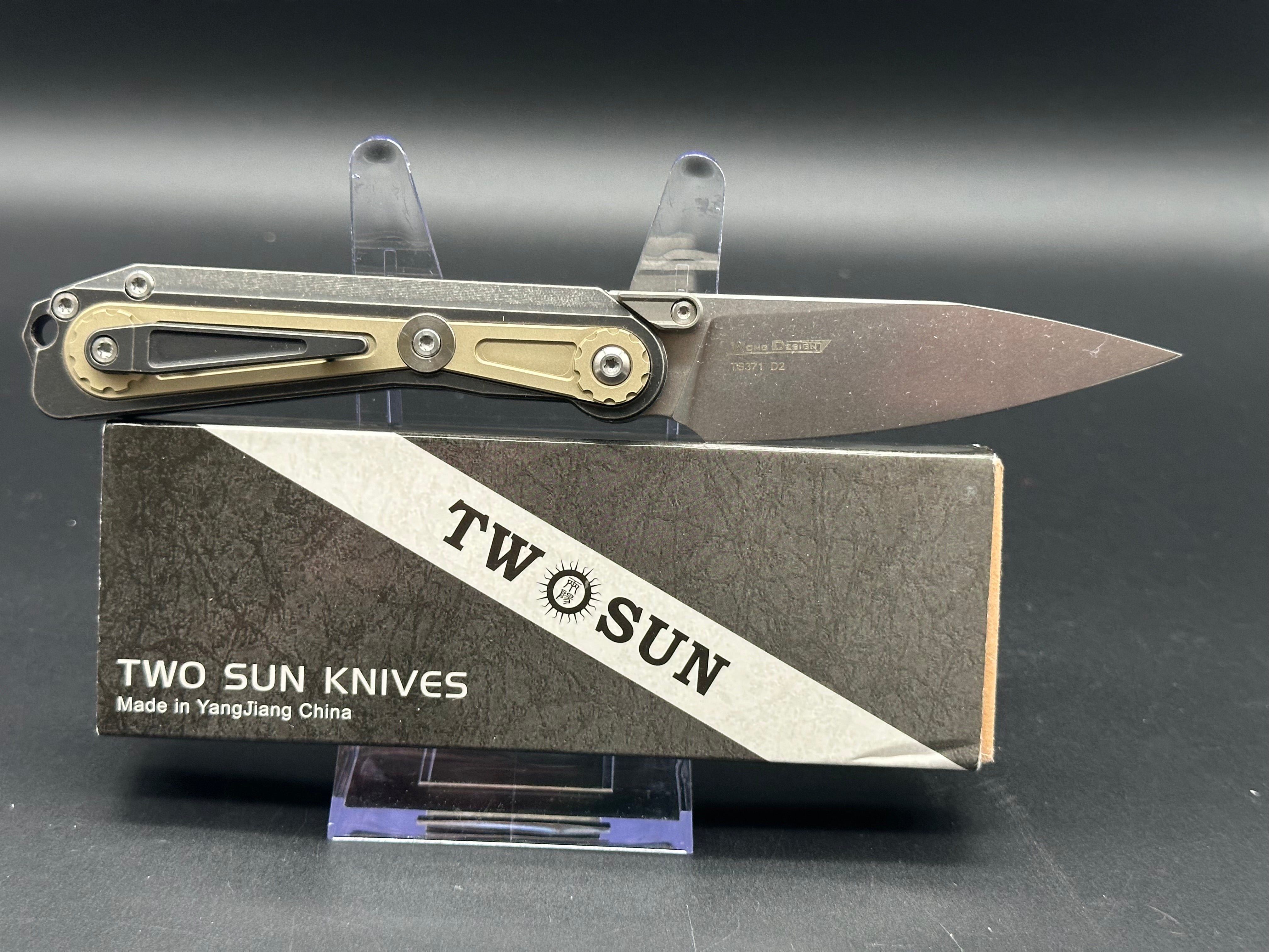 TWOSUN TS371 WONG DESIGN FRONT FLIPPER POCKET KNIFE TITANIUM HANDLE D2 BLADE