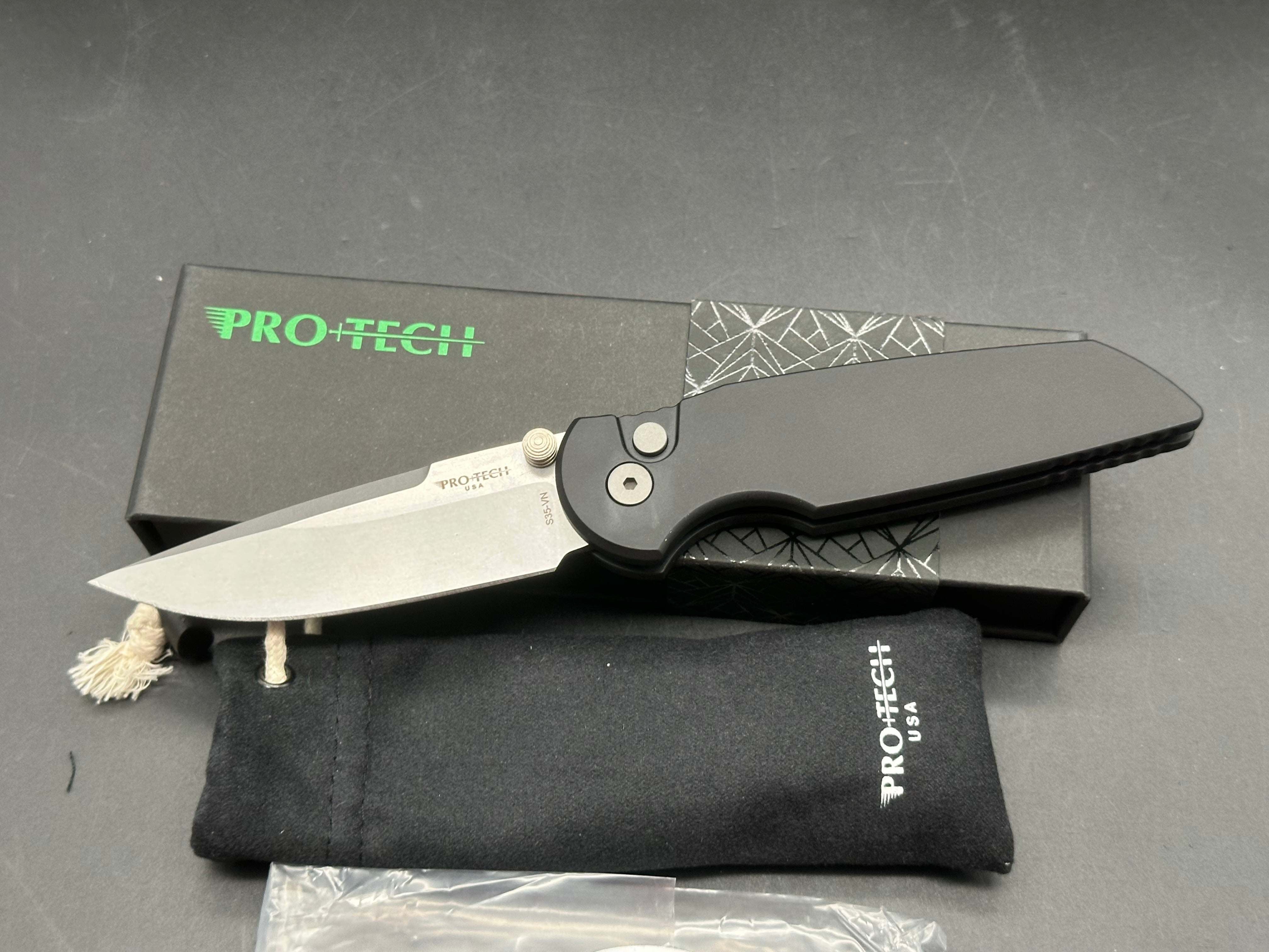 ProTech TR-3 Integrity 3.5" CPM S35VN Stonewash Blade with Plain Black Aluminum Scales