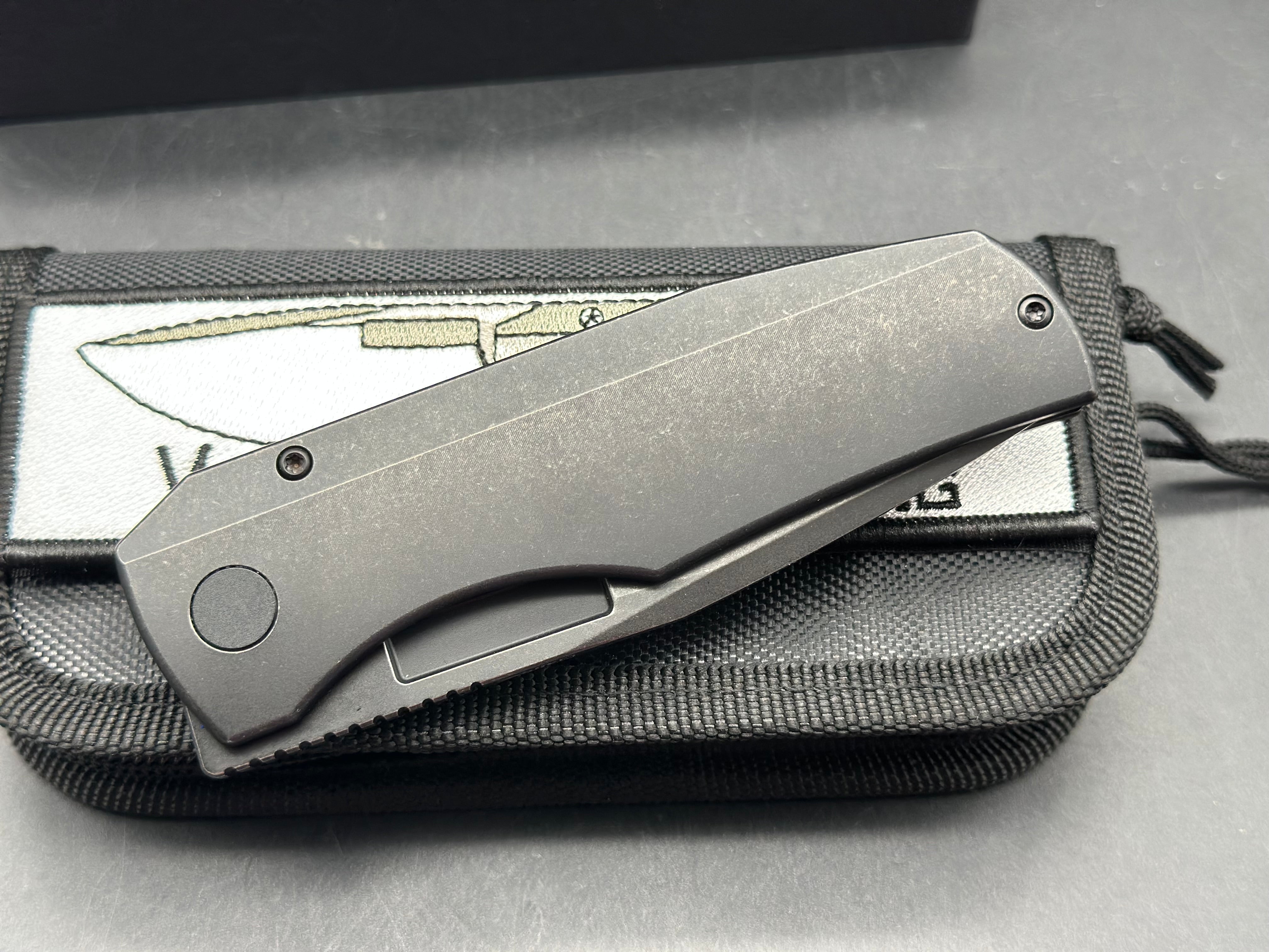 Vero Nova #430, Full Blackwash, Blackwashed M390 Blade, Blackwashed Ti Scales
