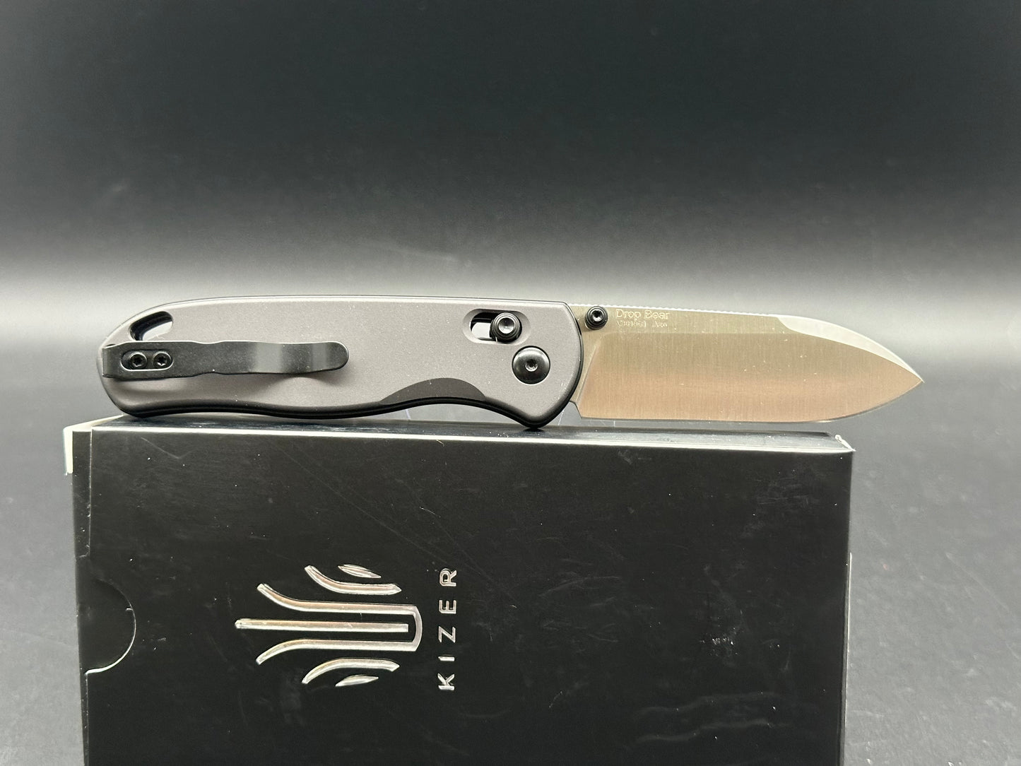 Kizer Drop Bear Clutch Lock Aluminum Gunmetal