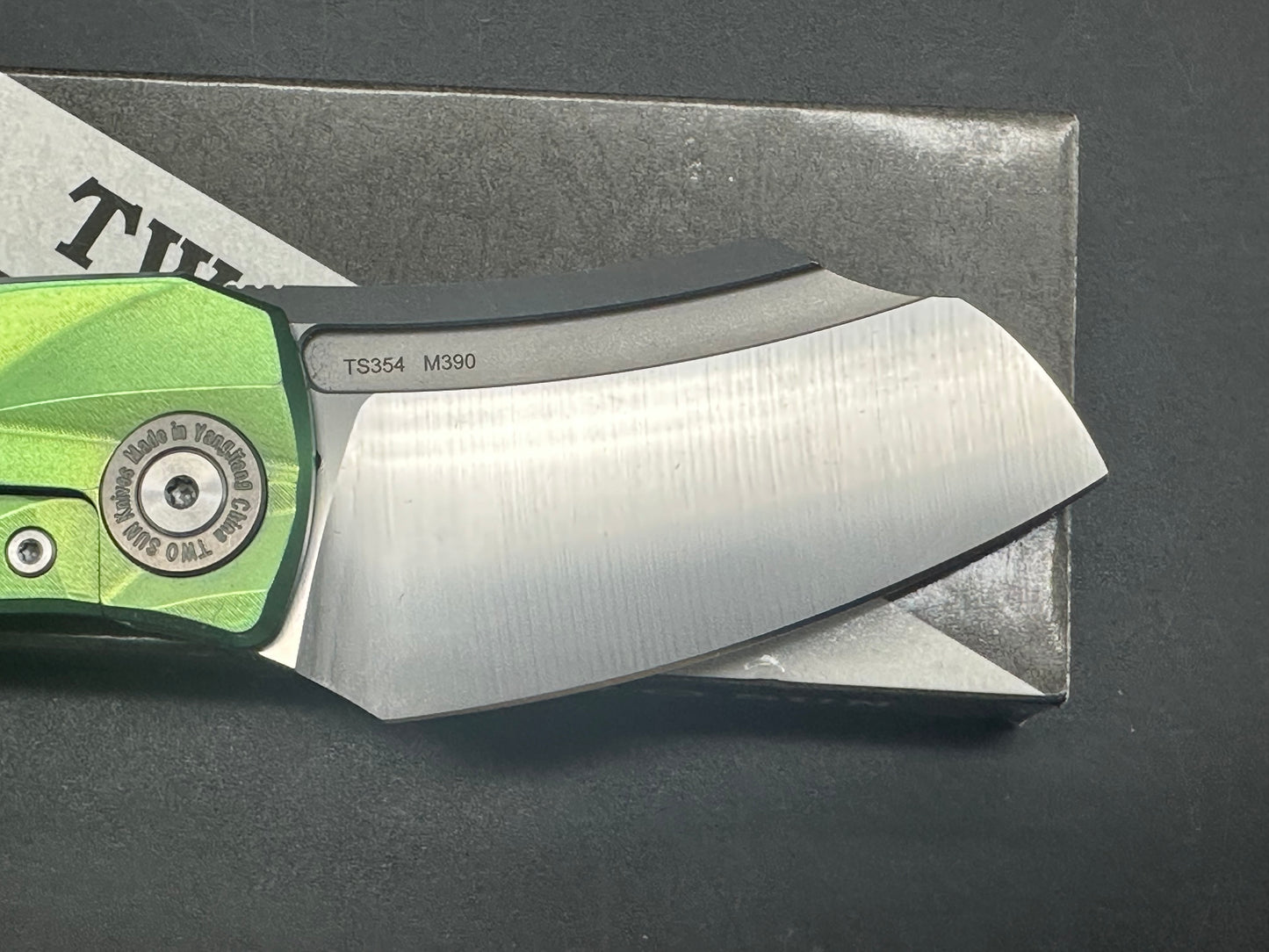 TWOSUN TS354-GREEN POCKET KNIFE GREEN TITANIUM HANDLE M390 PLAIN EDGE