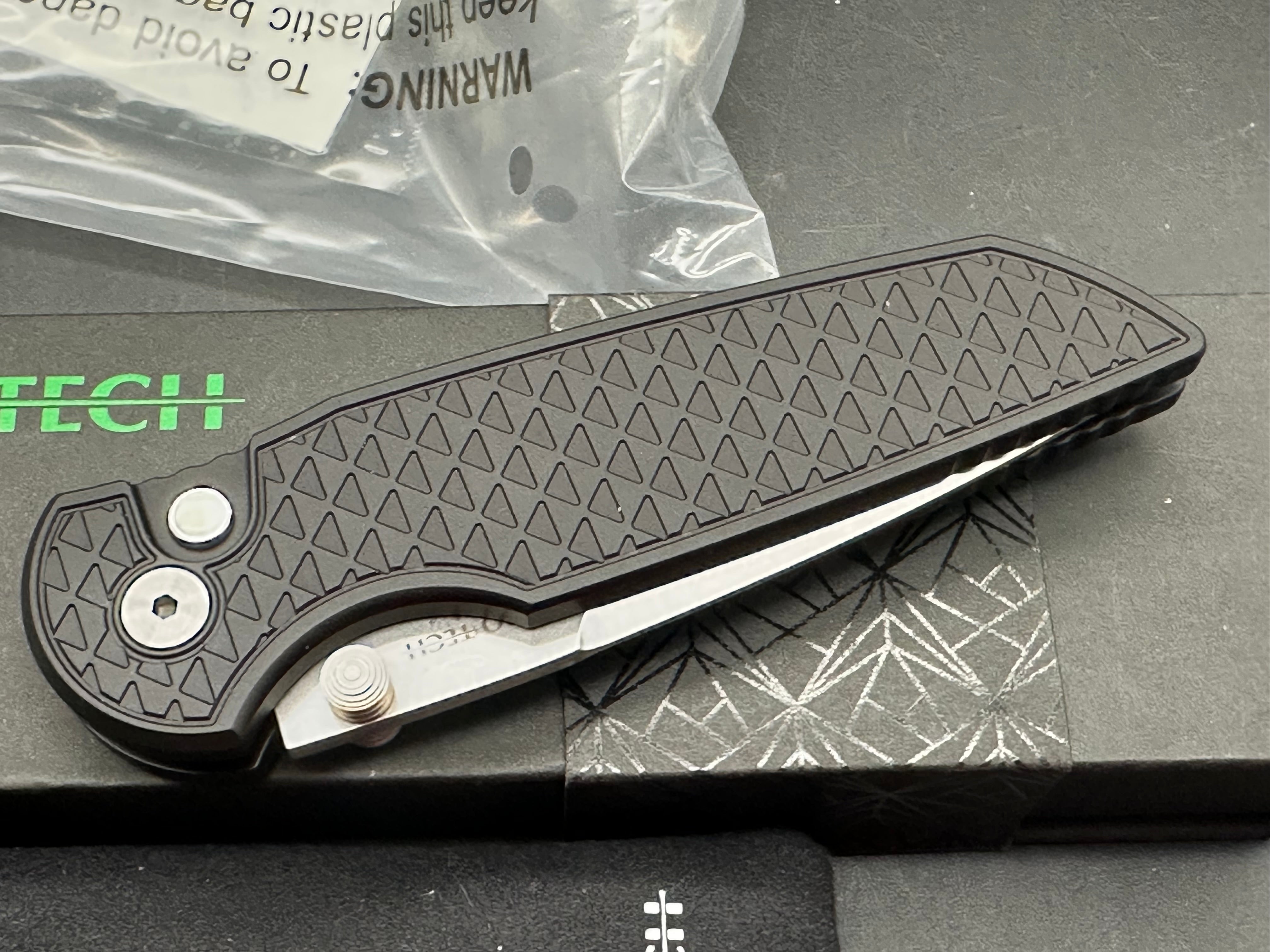 ProTech TR-3 Integrity 3.5" CPM S35VN Blade with Black Relic Pattern Aluminum Scales