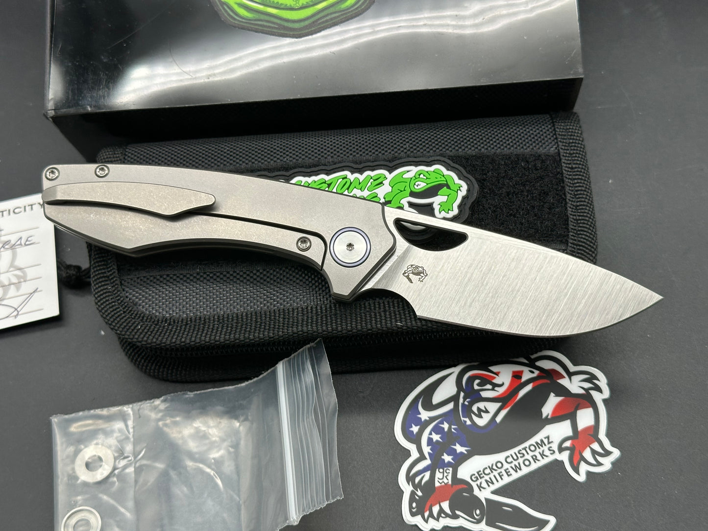 Gecko Customz Knifeworks Sikorae, 3.04" MagnaCut Satin Blade