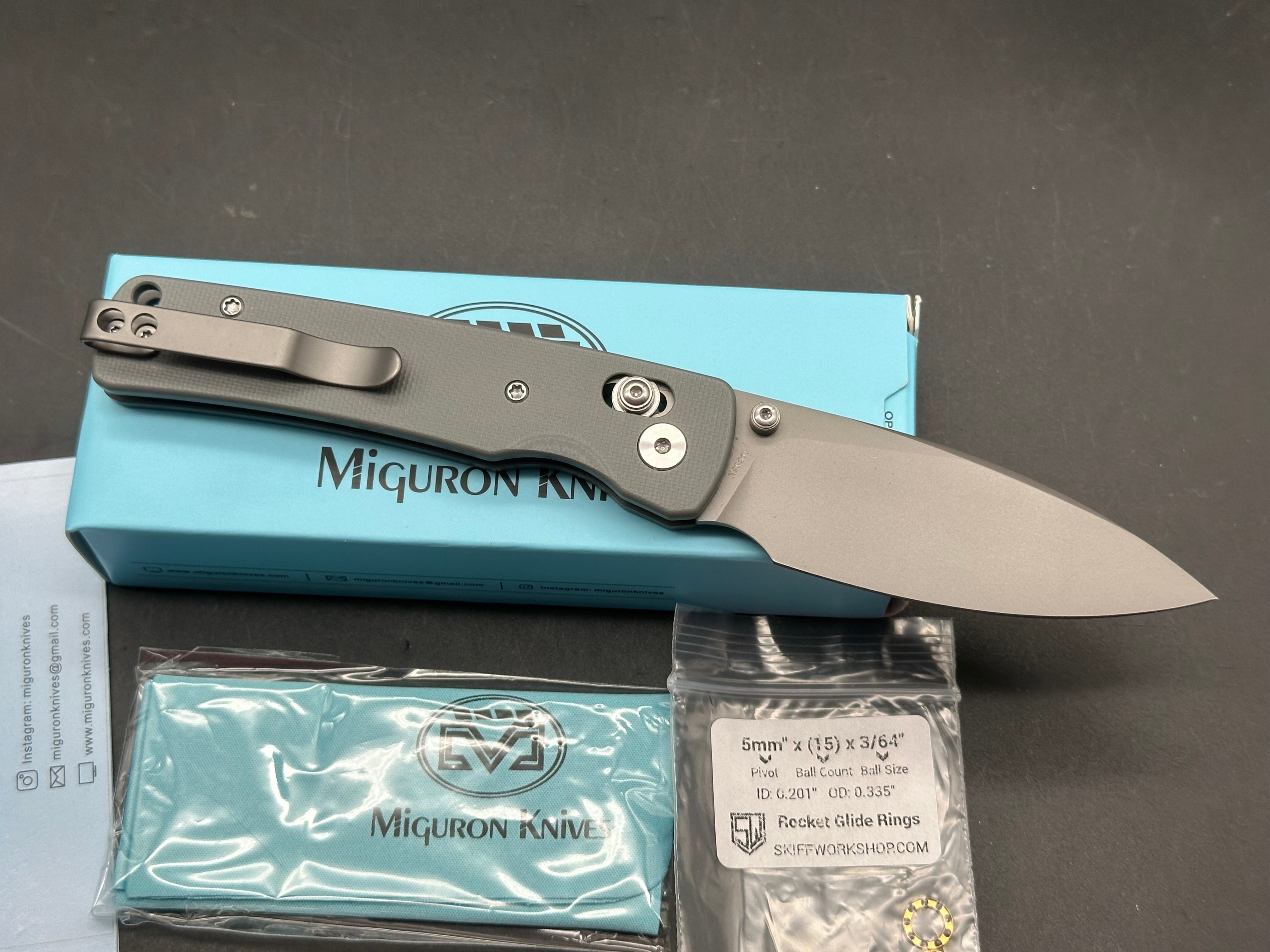 Miguron Vikor 3.14" 14C28N Graywash Blade with Gray Peel Ply Textured G10 Scales with Skiff Bearings installed