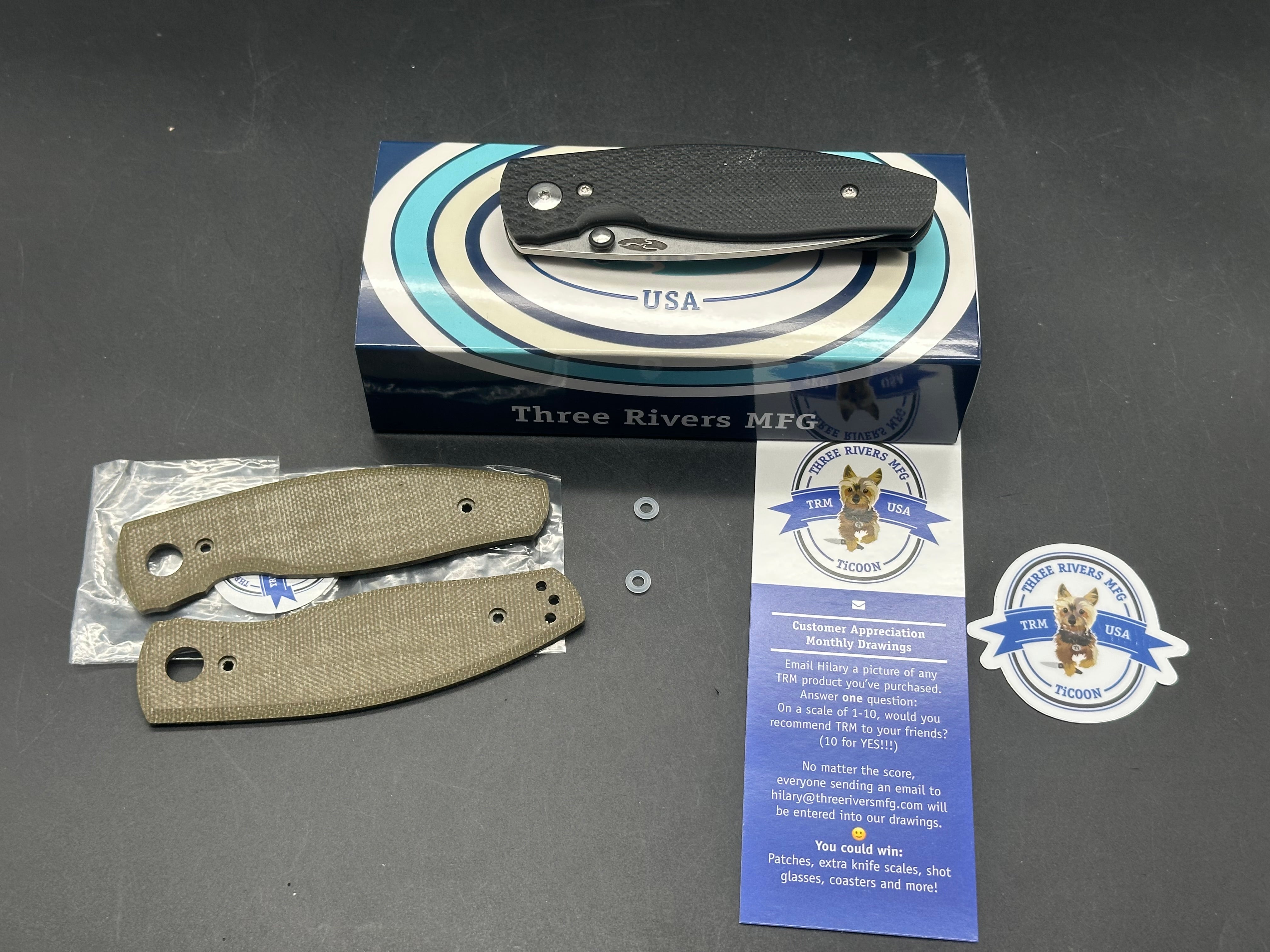 TRM - Three Rivers Mfg. Neutron 2  3" CPM MagnaCut Stonewash Blade w/Lizard Contoured Jet Black G10 Scales