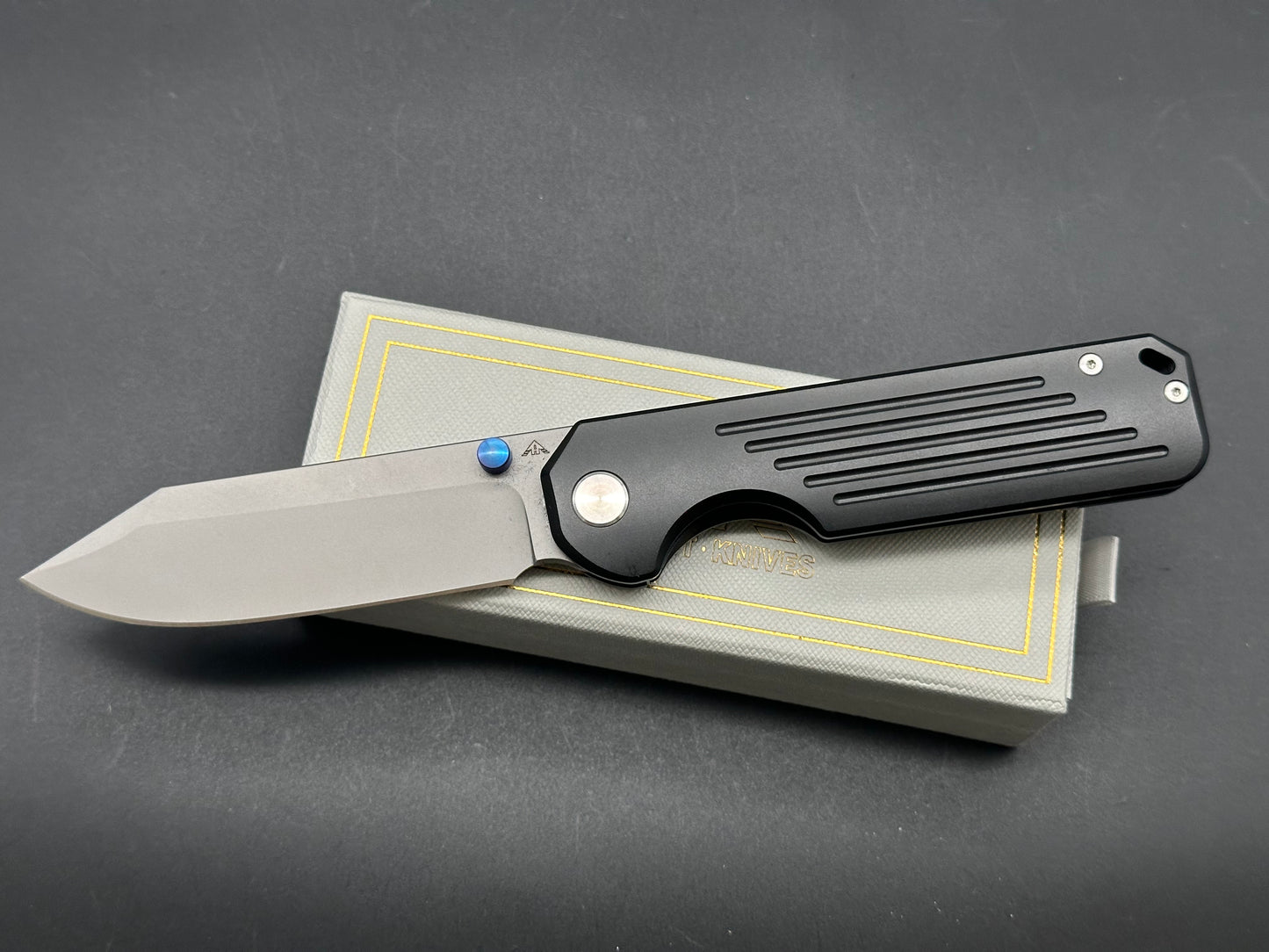 MIGURON AMEIGHT GLADIATOR II FOLDING KNIFE BLACK TITANIUM HANDLE S90V PLAIN EDGE AM8-002BKII