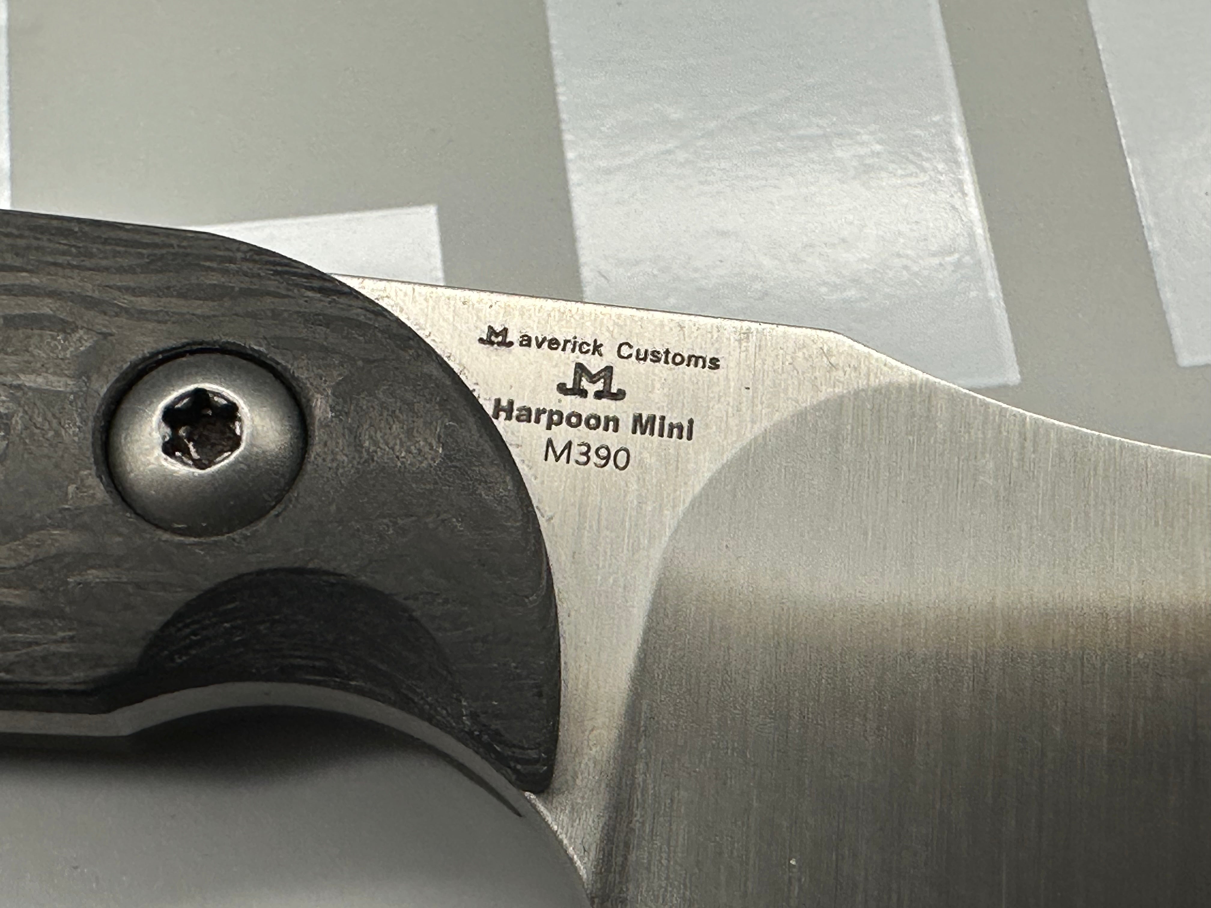 KIZER MINI HARPOON FIXED BLADE KNIFE BLACK CARBON FIBER HANDLE M390 DROP POINT PLAIN EDGE SATIN FINISH