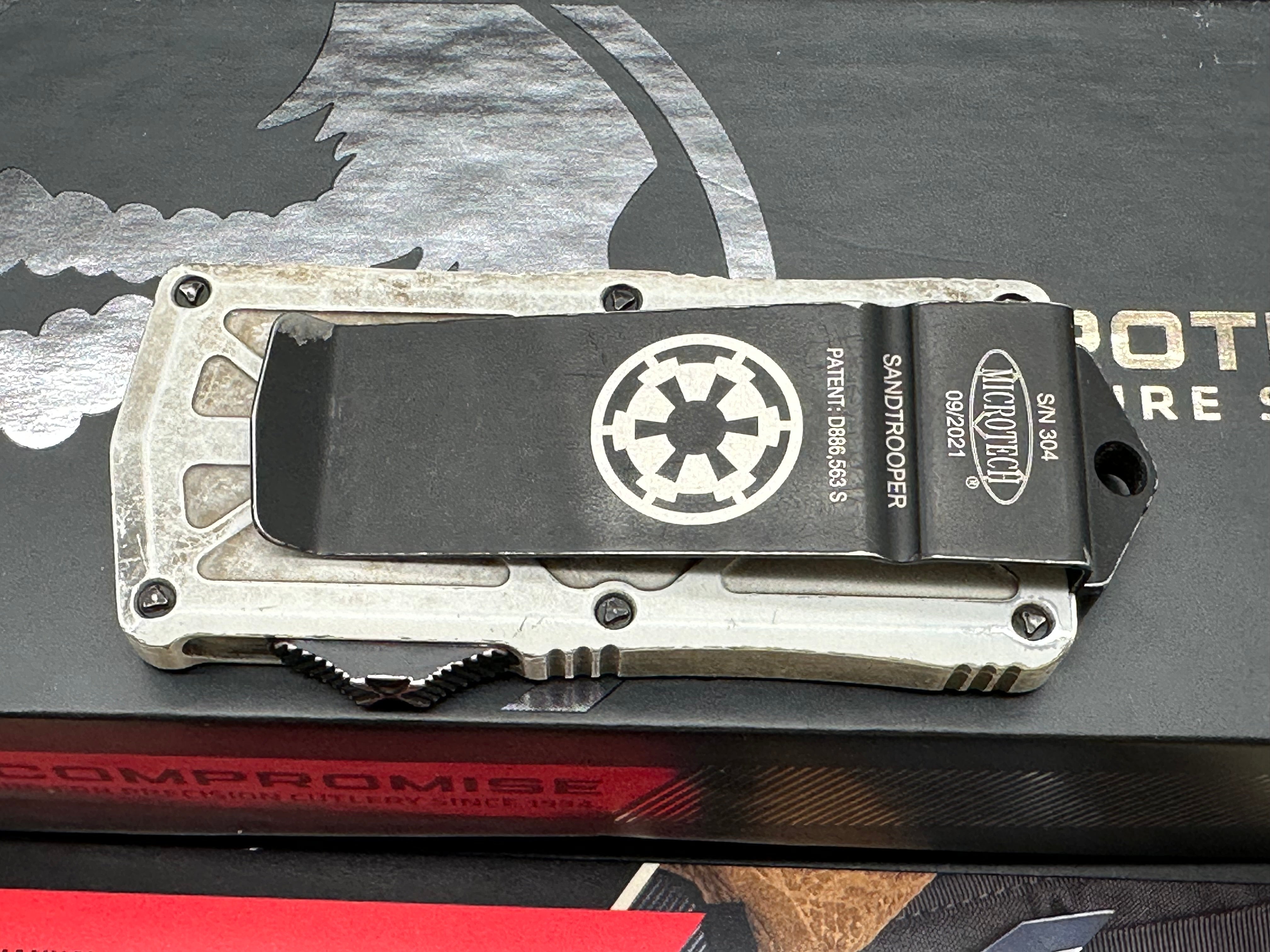 Microtech Exocet Sandtrooper Signature Series T/E OTF Auto - Distressed White Tanto