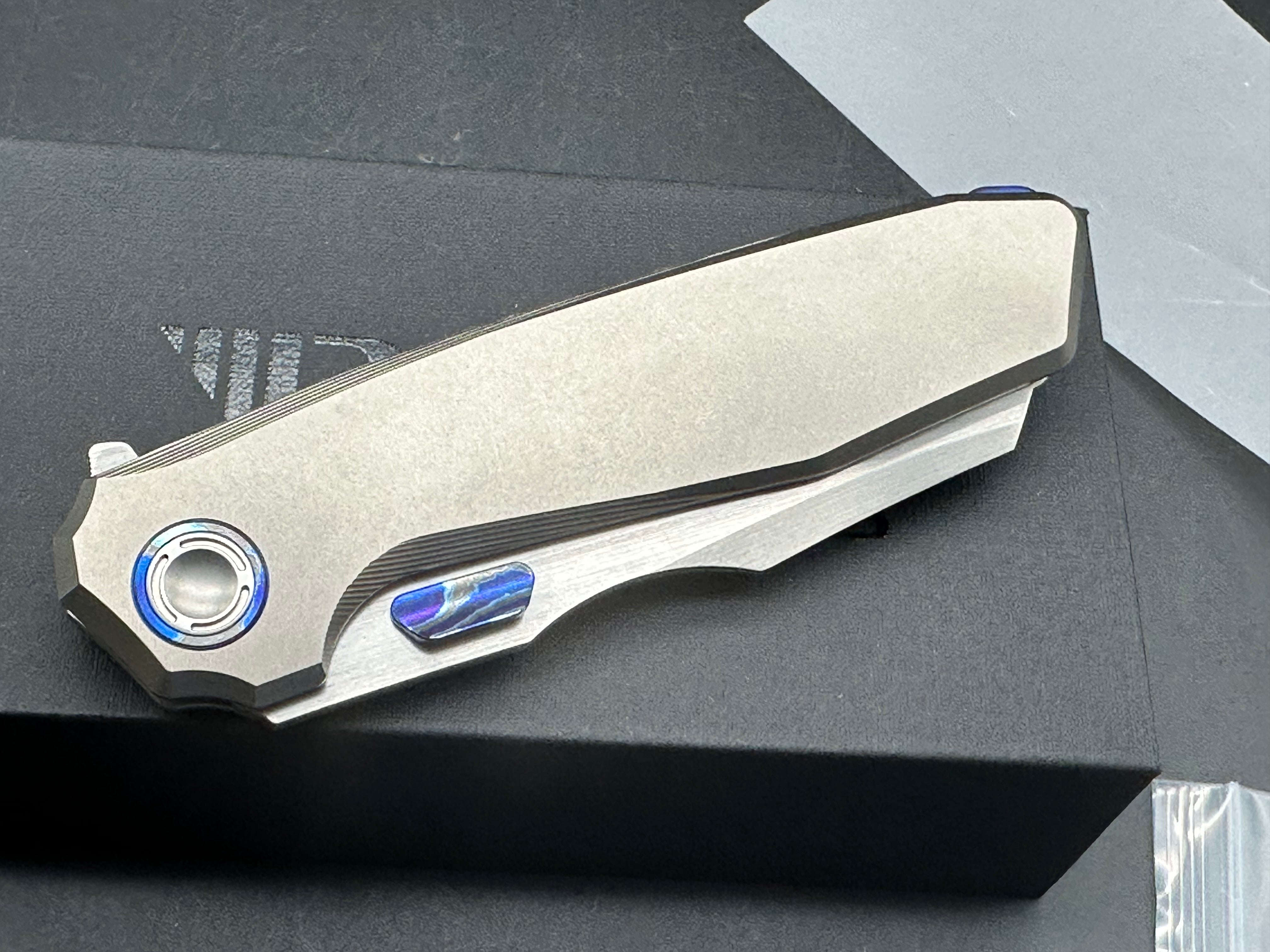 REATE KNIVES MANTIS FOLDING KNIFE SMOOTH BLASTED TITANIUM HANDLE HAND RUBBED ZIRCUTI HARDWARE ELMAX BLADE