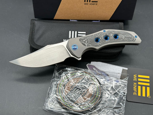 We Knives Magnetron/Gray-Black-Blue Titanium Handle Aluminum Foil CF Inlays