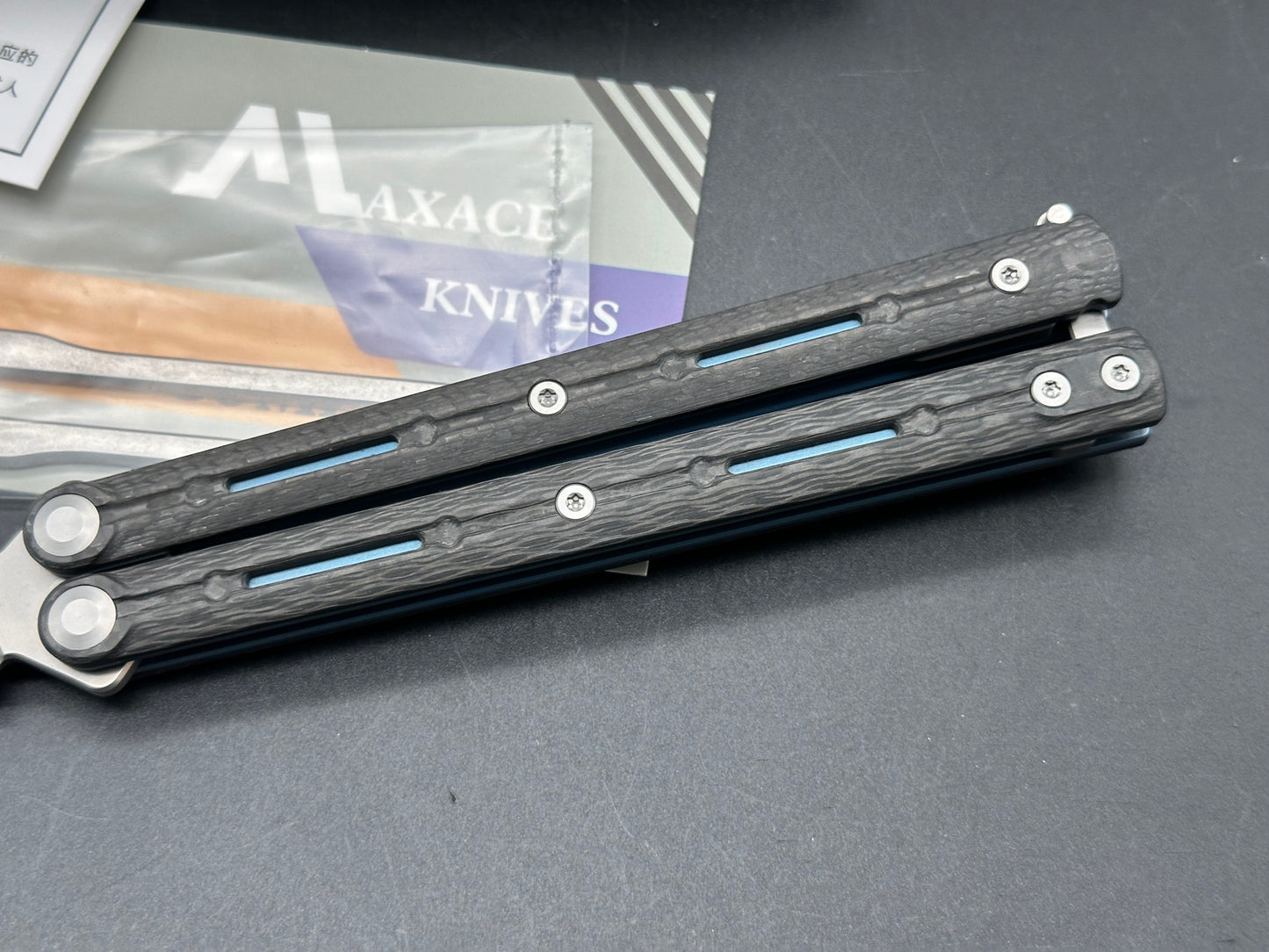 Maxace/ Midnight Cat  Serpent Striker V3 Balisong/Blue Ti Liners  Carbon Fiber Overlays Bohler M390