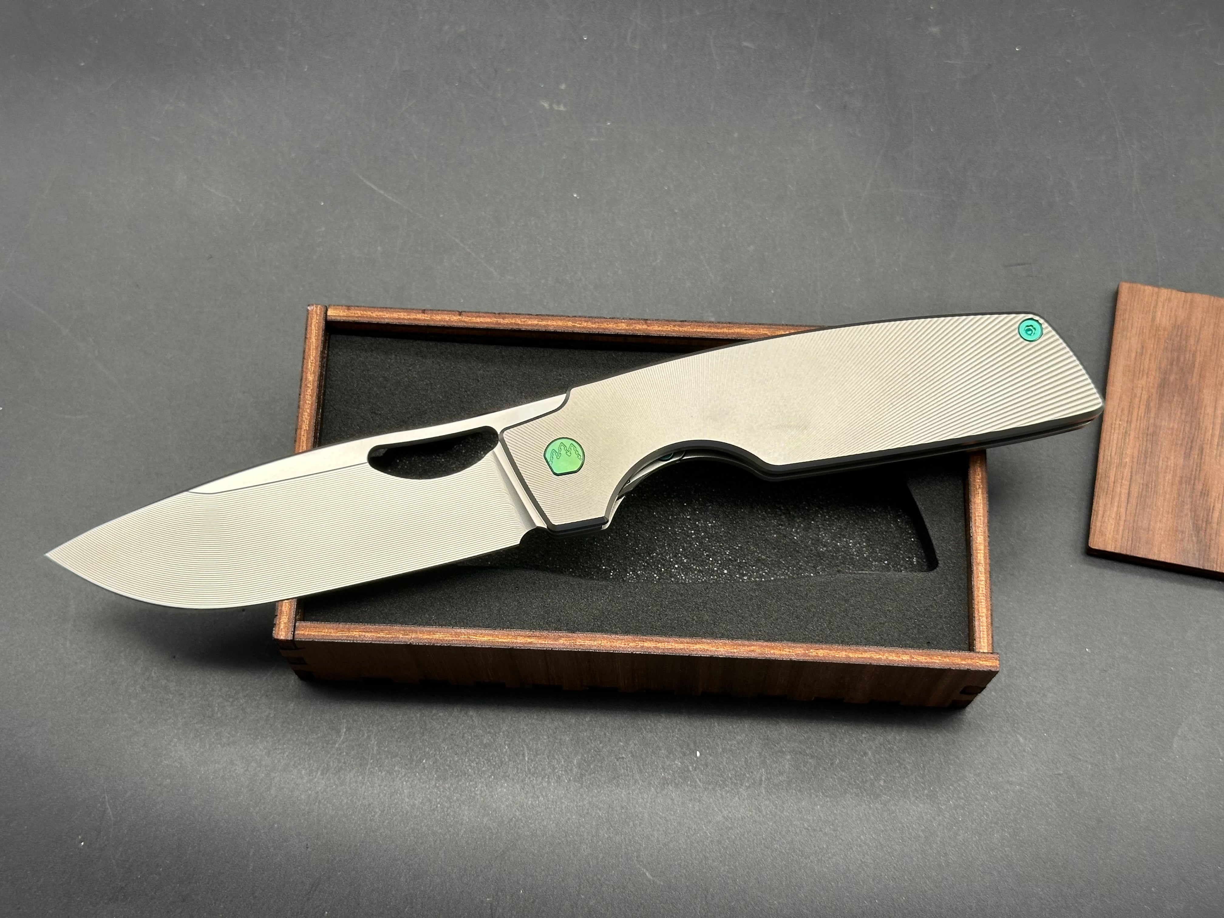 Rob Johnson Cedar Custom Build #430 - Zirblasted Micromilled Vanax Blade / Zirblasted Radial Pattern Titanium Scales with Green Hardware zirc blasted Vanax